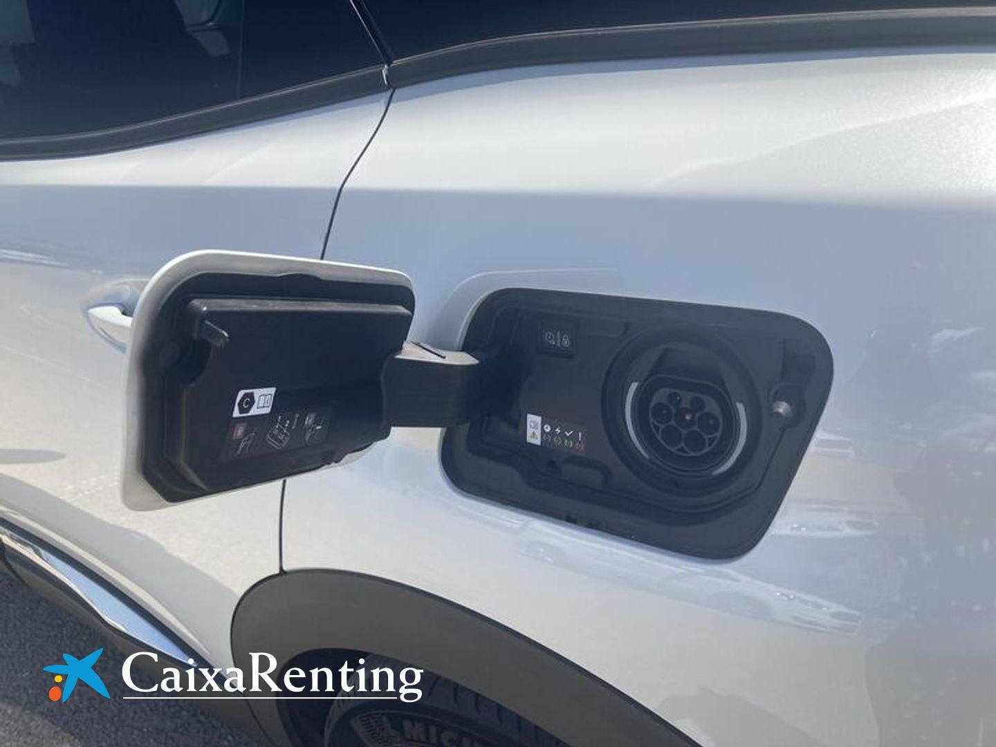 Peugeot 3008 Hybrid 225 Allure e-EAT8 165 kW (225 CV)