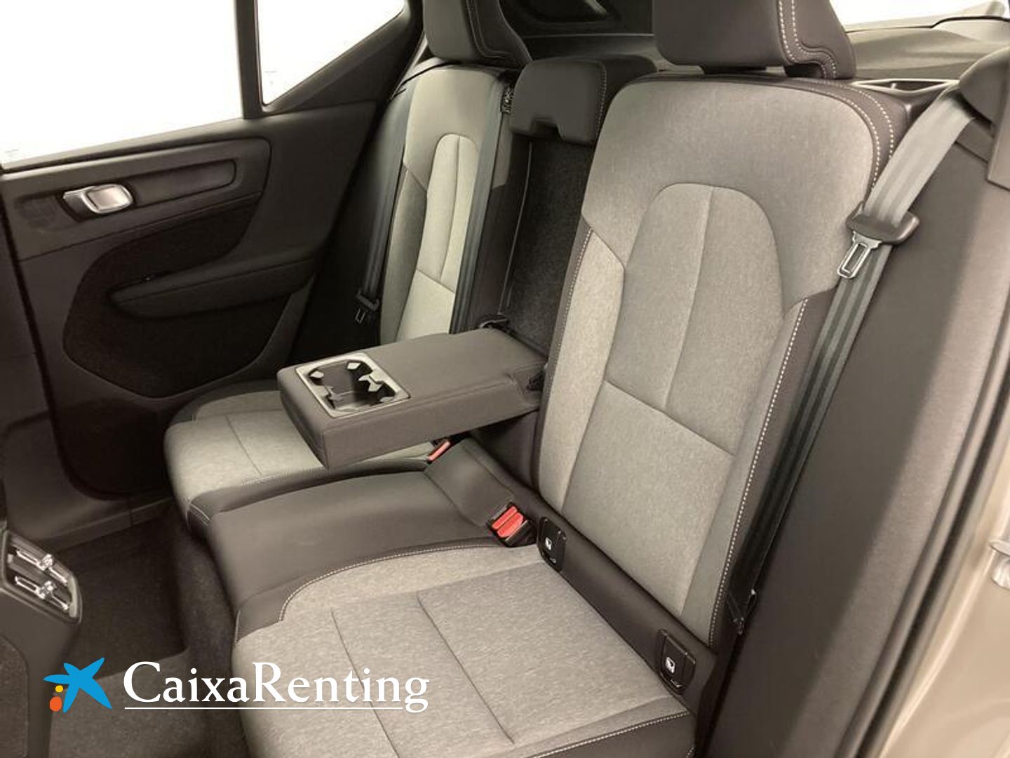 Volvo XC40 B4 G Momentum Pro Auto 145 kW (197 CV)