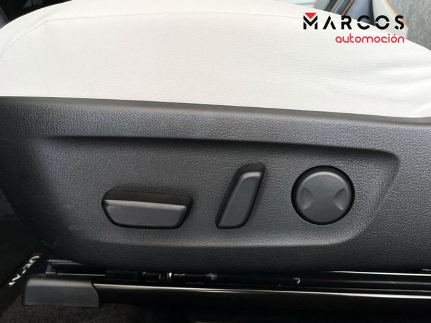 Mazda MX-30 e-Skyactive R-EV Makoto Modern Confidence Auto 125 kW (170 CV)