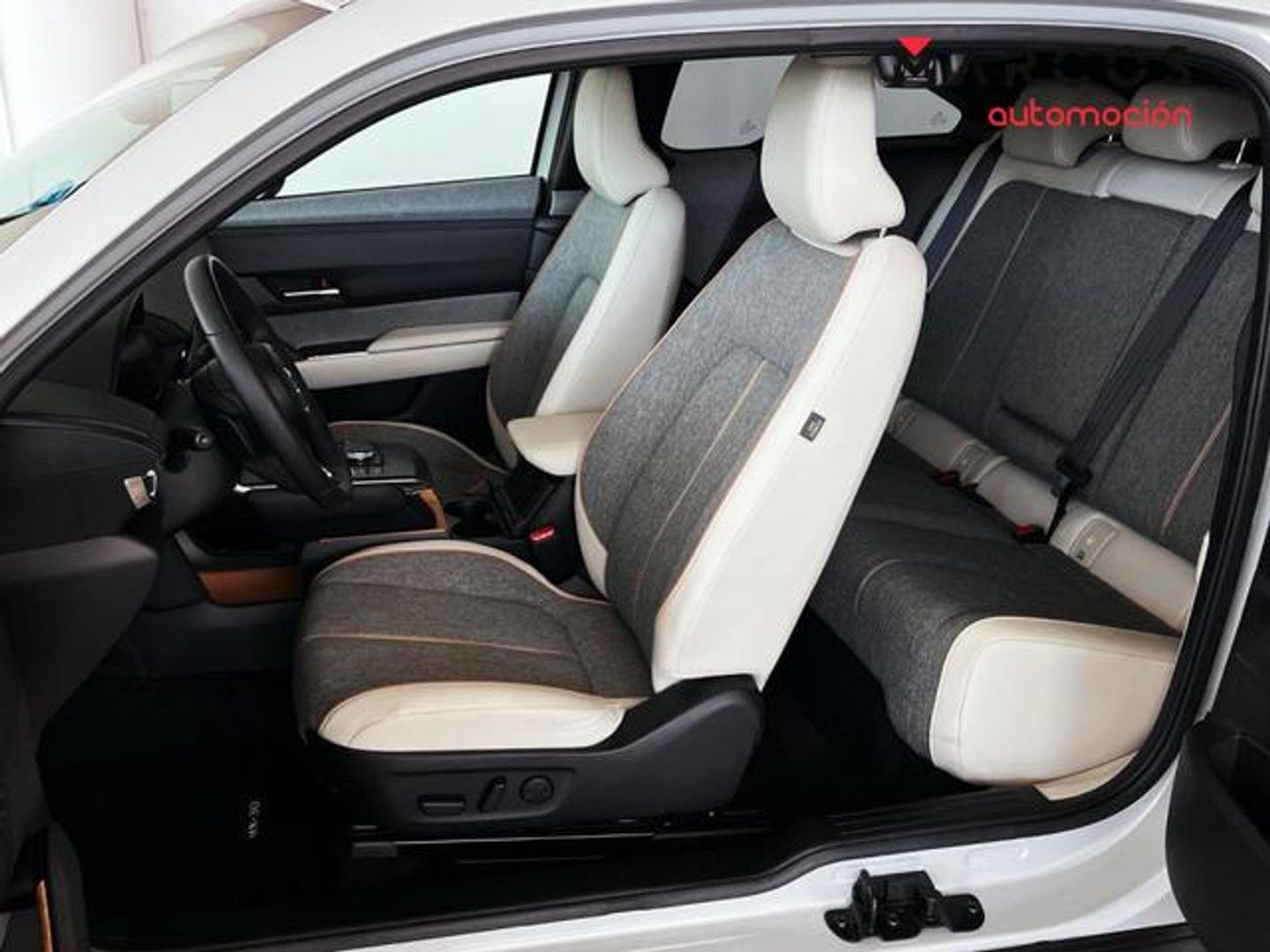 Mazda MX-30 e-Skyactive R-EV Makoto Modern Confidence Auto 125 kW (170 CV)