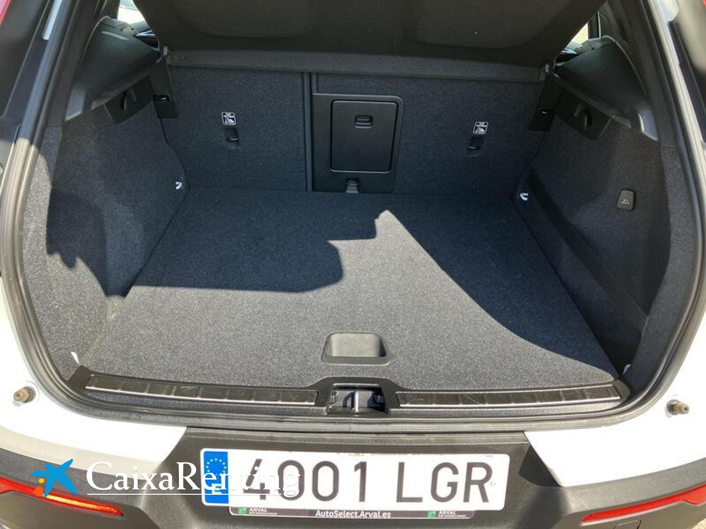 Volvo XC40 T3 R-Design Auto 120 kW (163 CV)