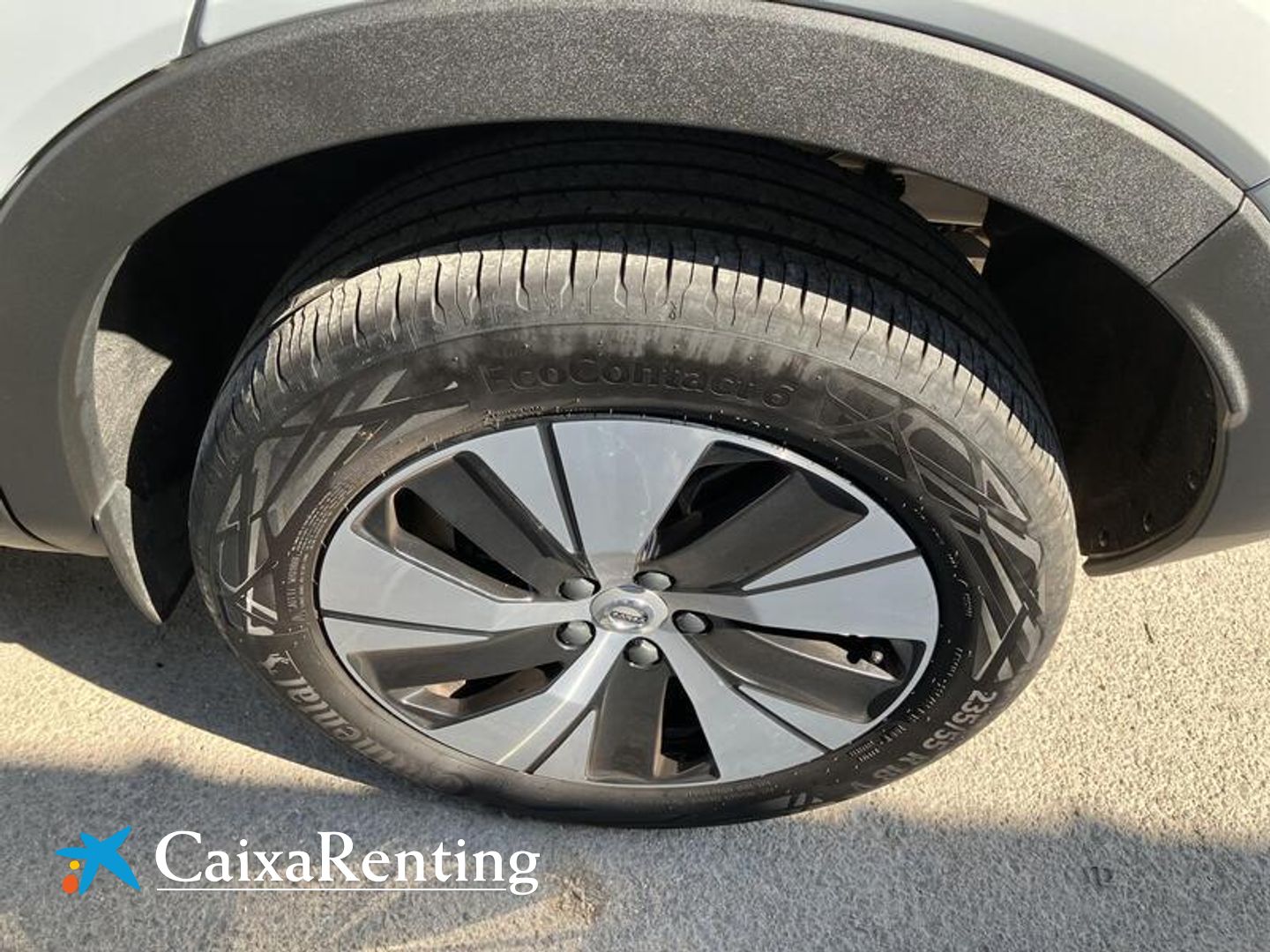 Volvo XC40 T2 Momentum Pro Auto 95 kW (129 CV)