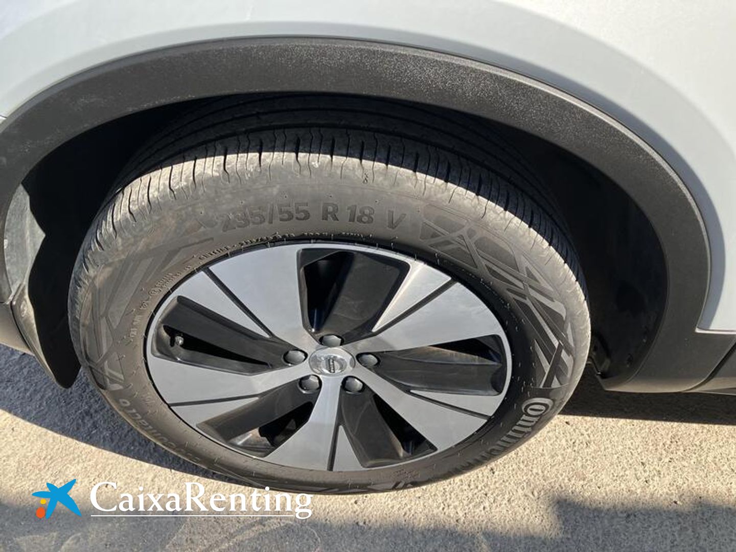 Volvo XC40 T2 Momentum Pro Auto 95 kW (129 CV)