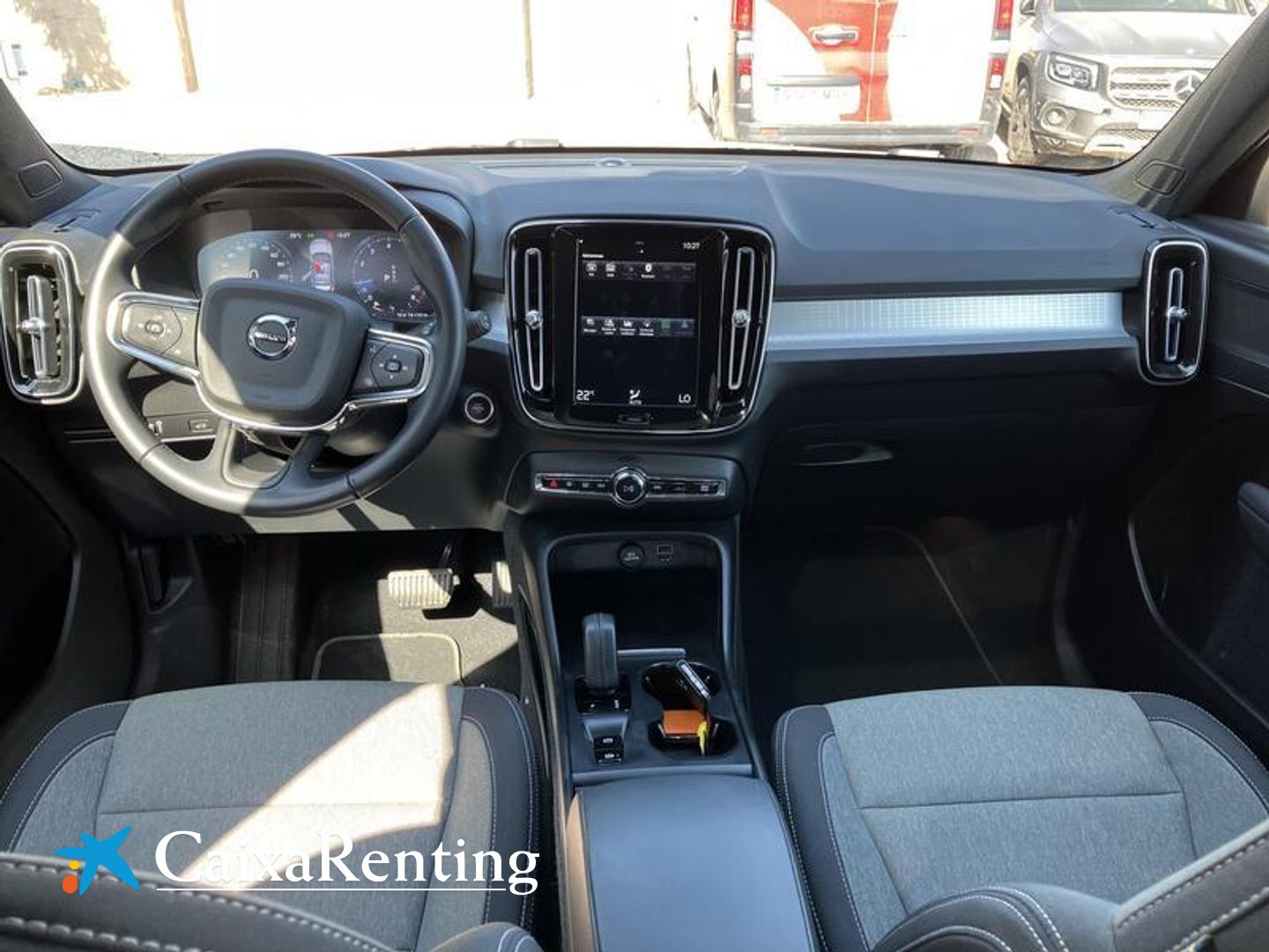 Volvo XC40 T2 Momentum Pro Auto 95 kW (129 CV)