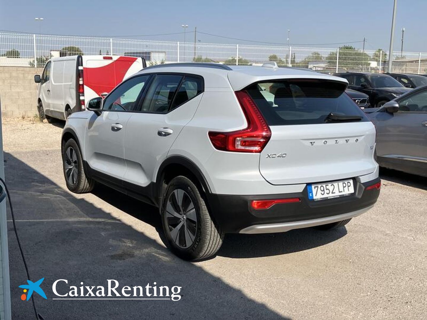 Volvo XC40 T2 Momentum Pro Auto 95 kW (129 CV)