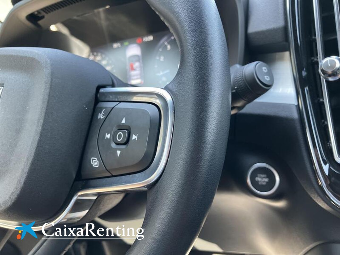 Volvo XC40 T2 Momentum Pro Auto 95 kW (129 CV)