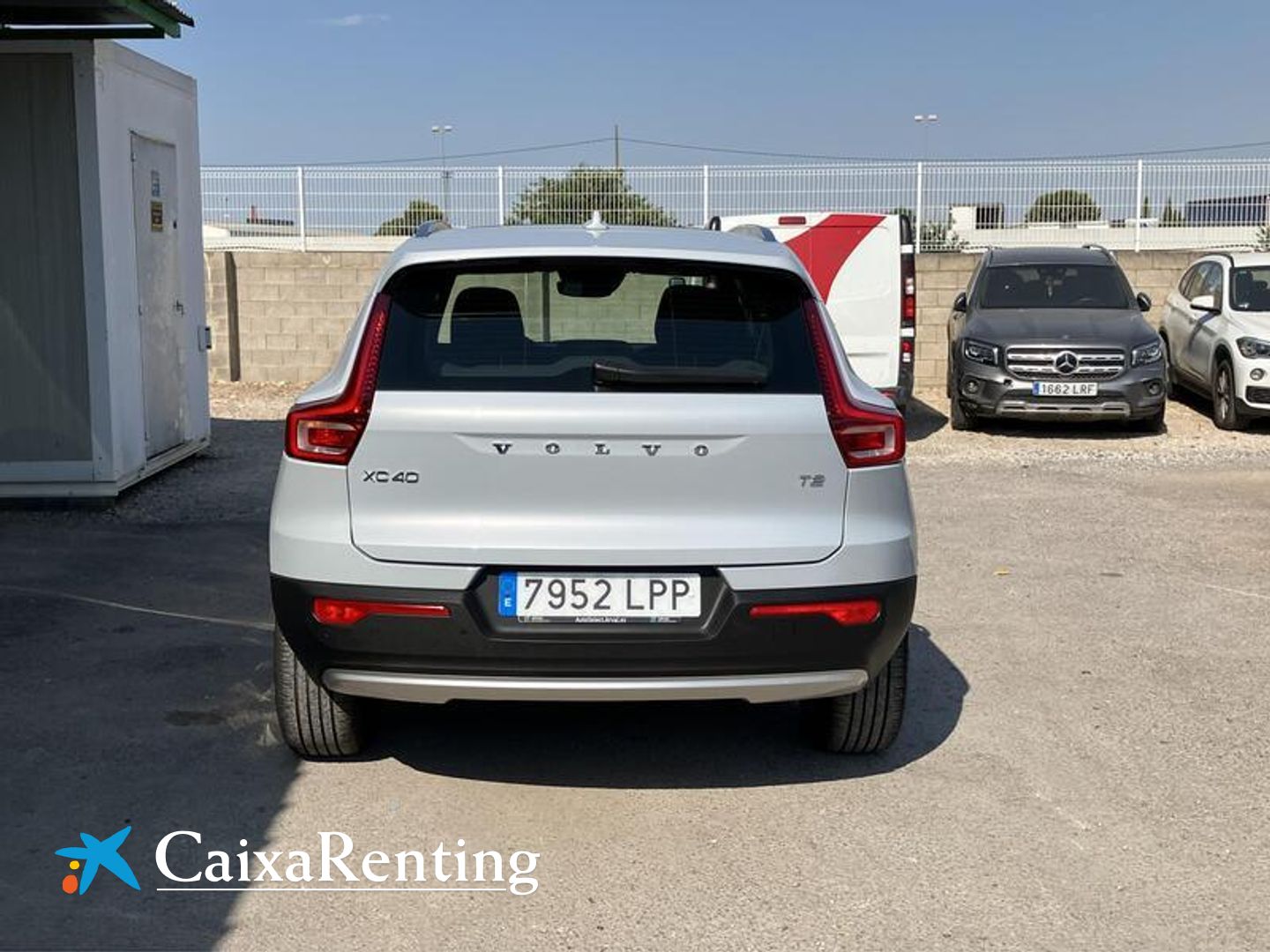 Volvo XC40 T2 Momentum Pro Auto 95 kW (129 CV)
