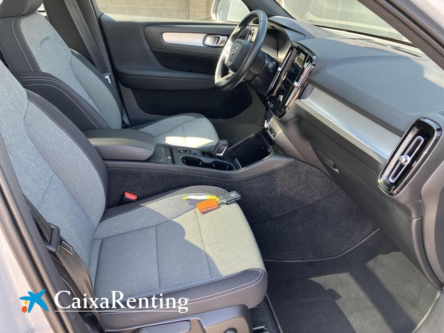 Volvo XC40 T2 Momentum Pro Auto 95 kW (129 CV)
