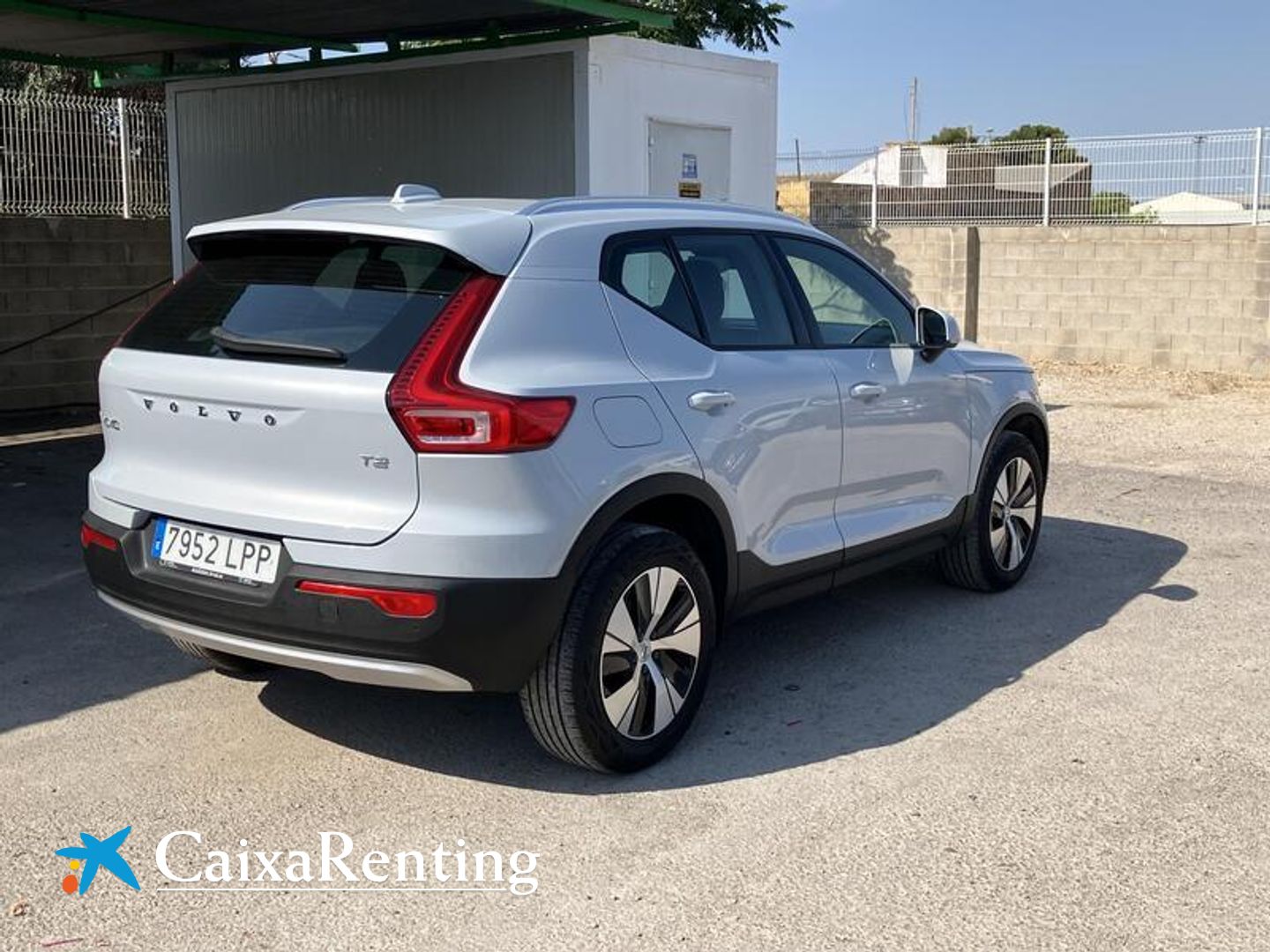 Volvo XC40 T2 Momentum Pro Auto 95 kW (129 CV)