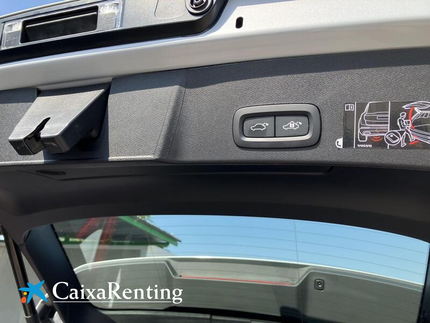 Volvo XC40 T2 Momentum Pro Auto 95 kW (129 CV)