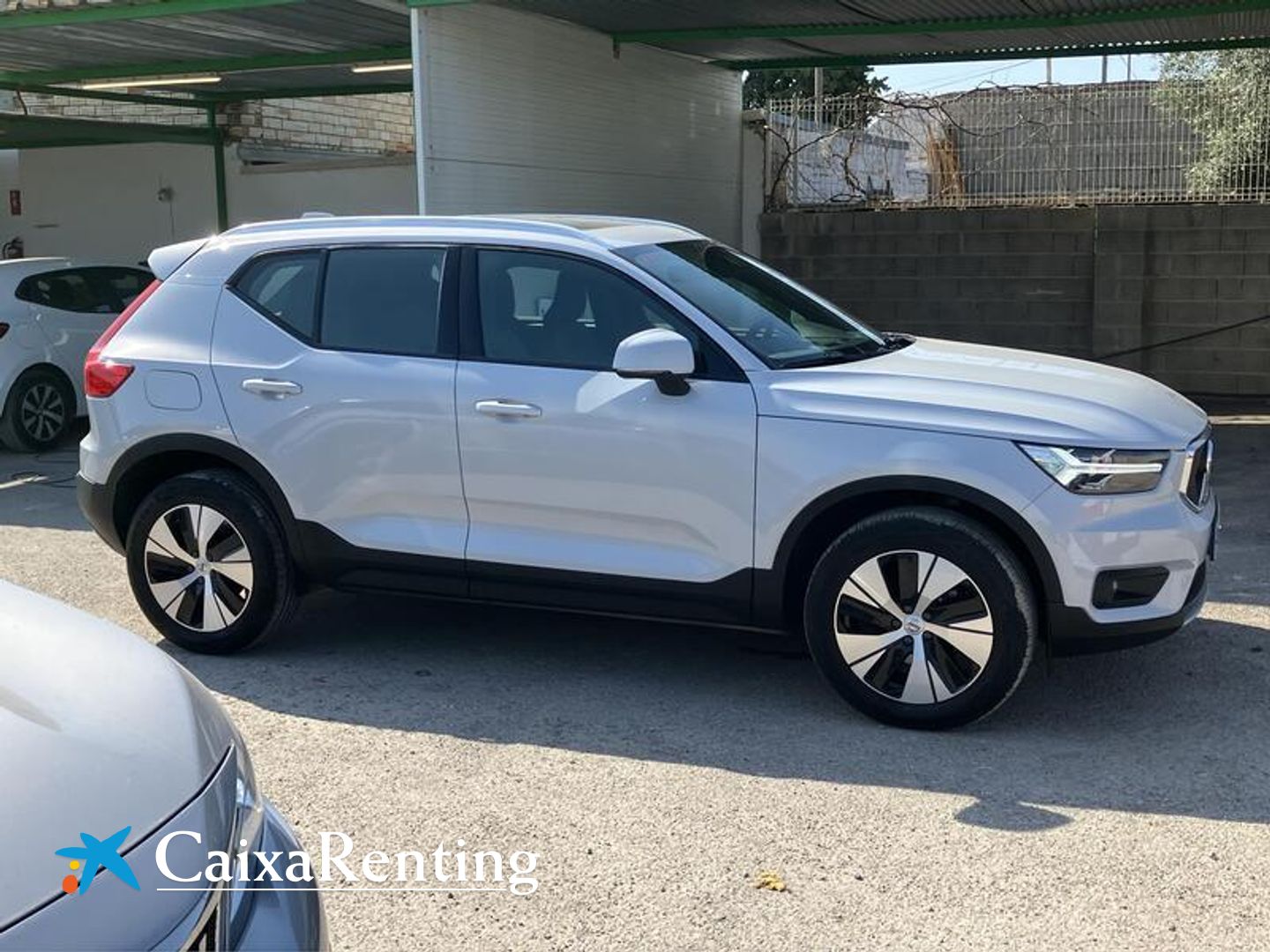 Volvo XC40 T2 Momentum Pro Auto 95 kW (129 CV)