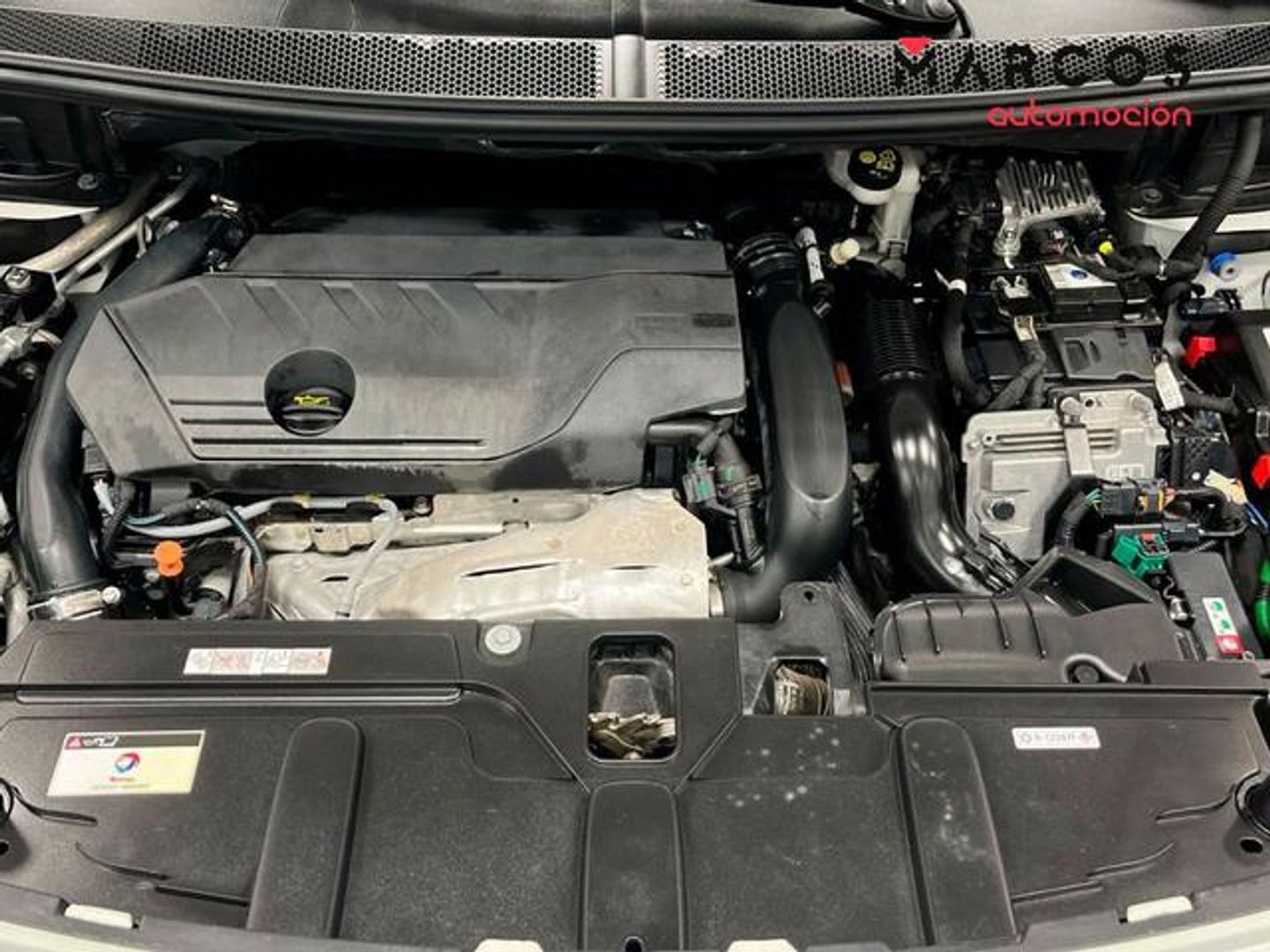 Peugeot 3008 Hybrid 225 GT e-EAT8 165 kW (225 CV)