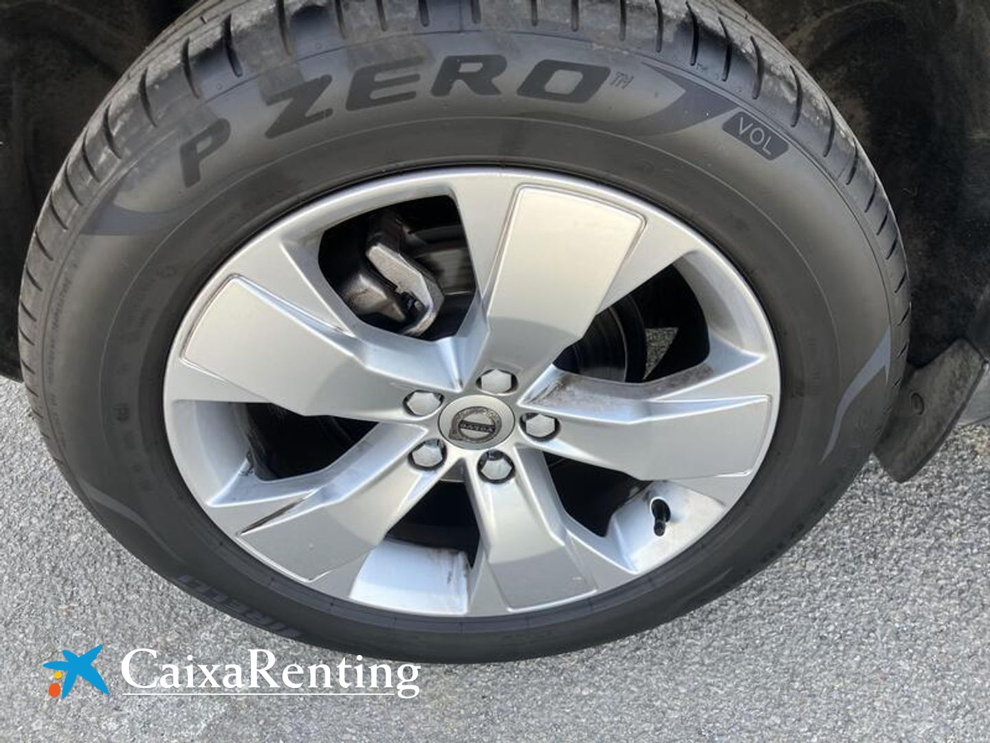 Volvo XC40 T2 Momentum Pro Auto 95 kW (129 CV)