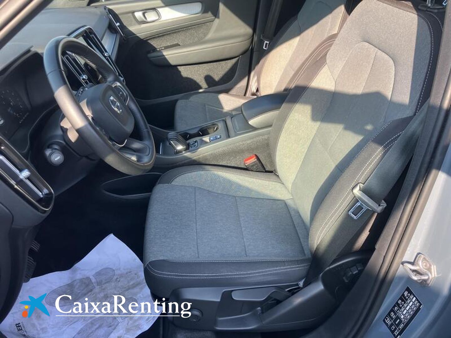 Volvo XC40 T2 Momentum Pro Auto 95 kW (129 CV)