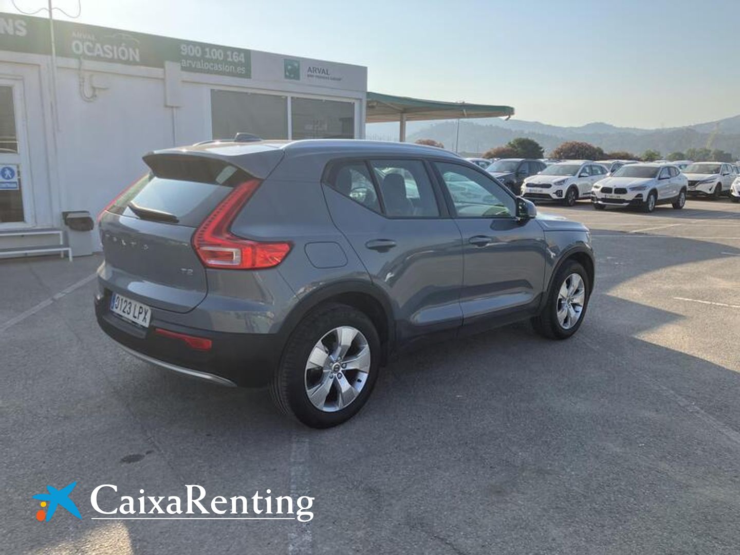Volvo XC40 T2 Momentum Pro Auto 95 kW (129 CV)