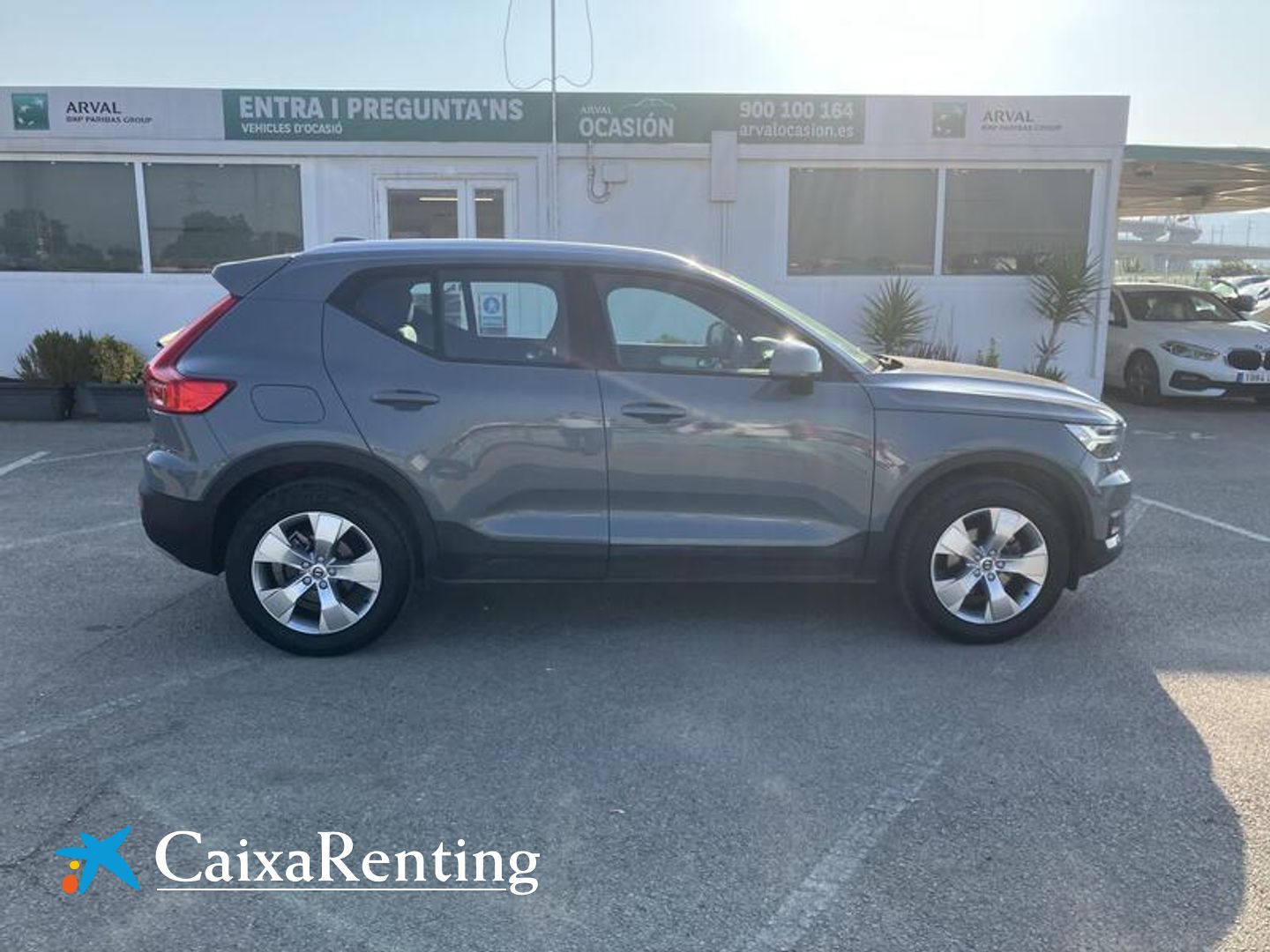 Volvo XC40 T2 Momentum Pro Auto 95 kW (129 CV)