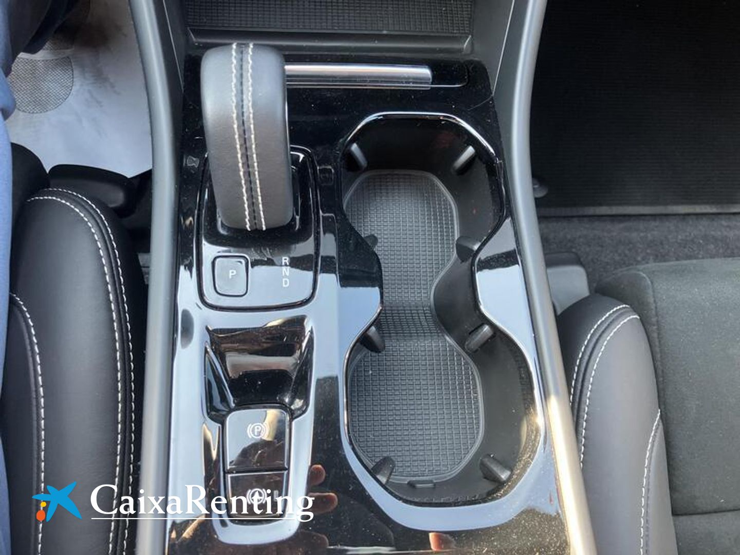 Volvo XC40 T3 R-Design Auto 120 kW (163 CV)