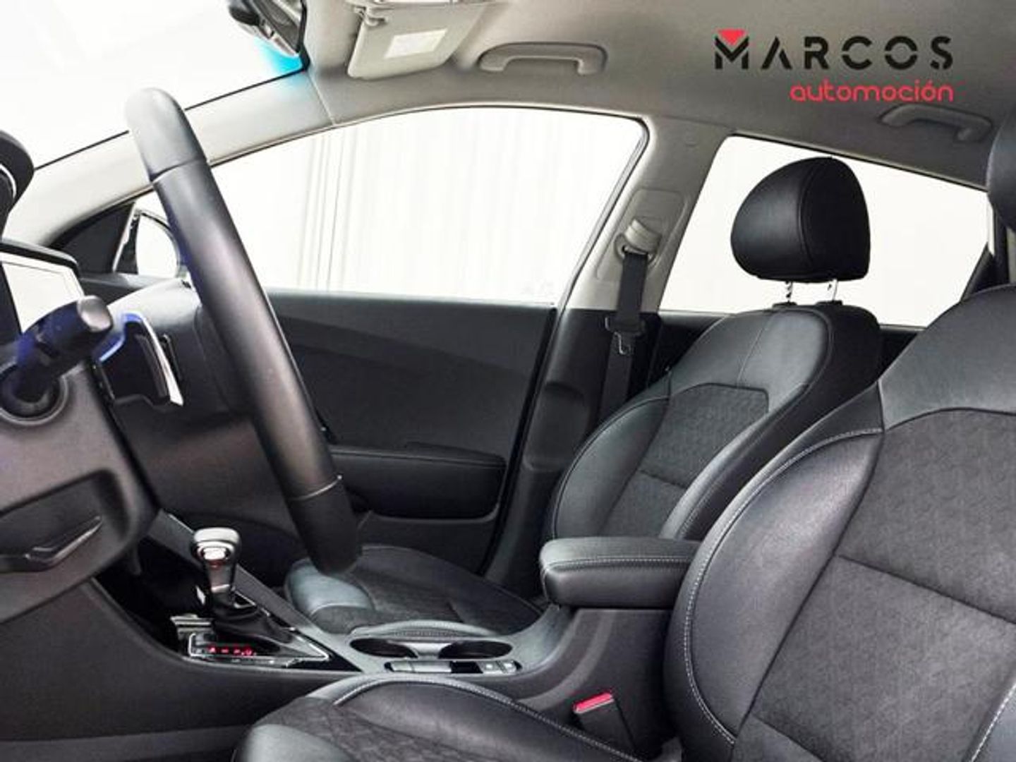 Kia Niro 1.6 GDi HEV Emotion 104 kW (141 CV)