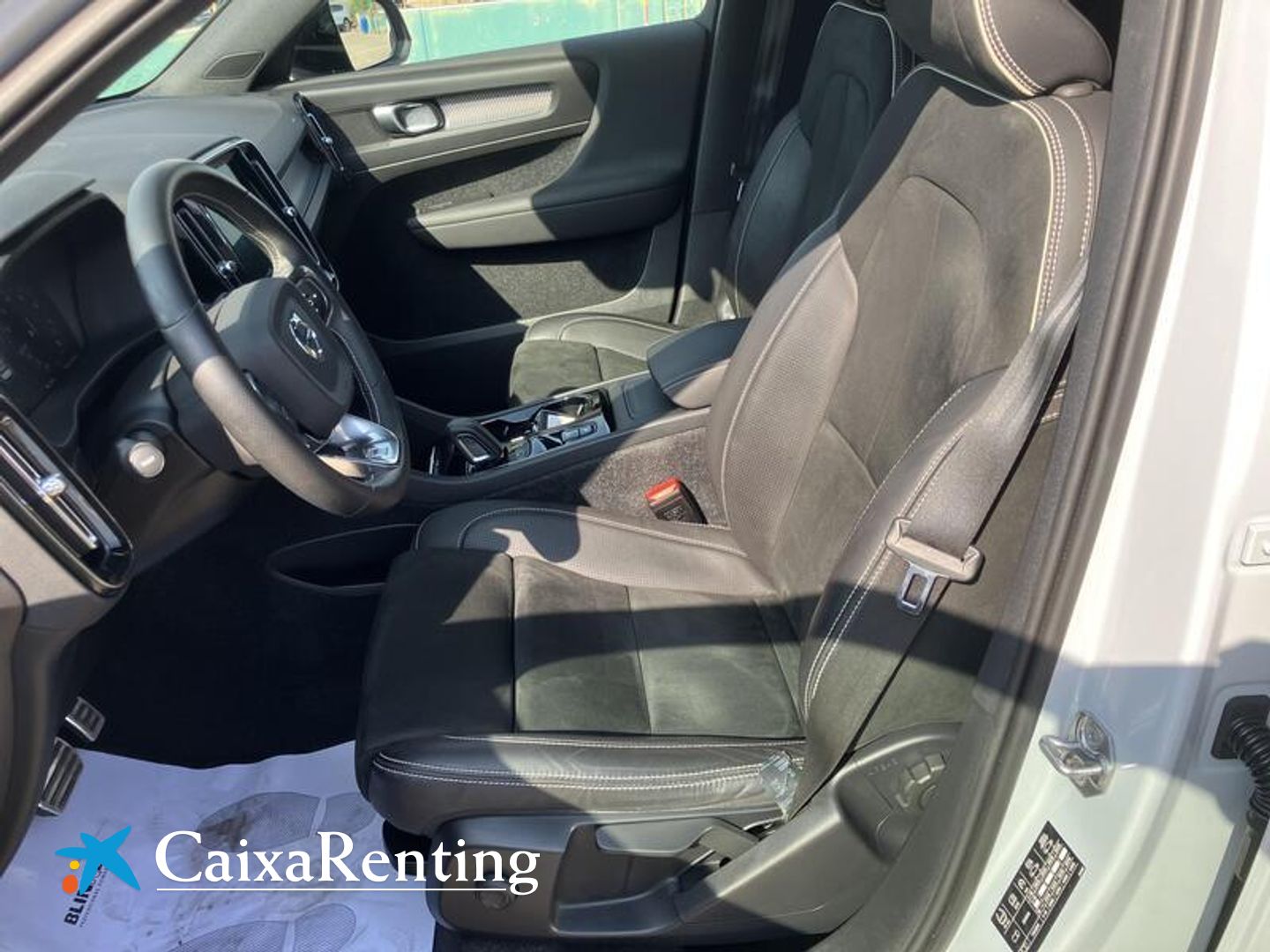 Volvo XC40 T3 R-Design Auto 120 kW (163 CV)