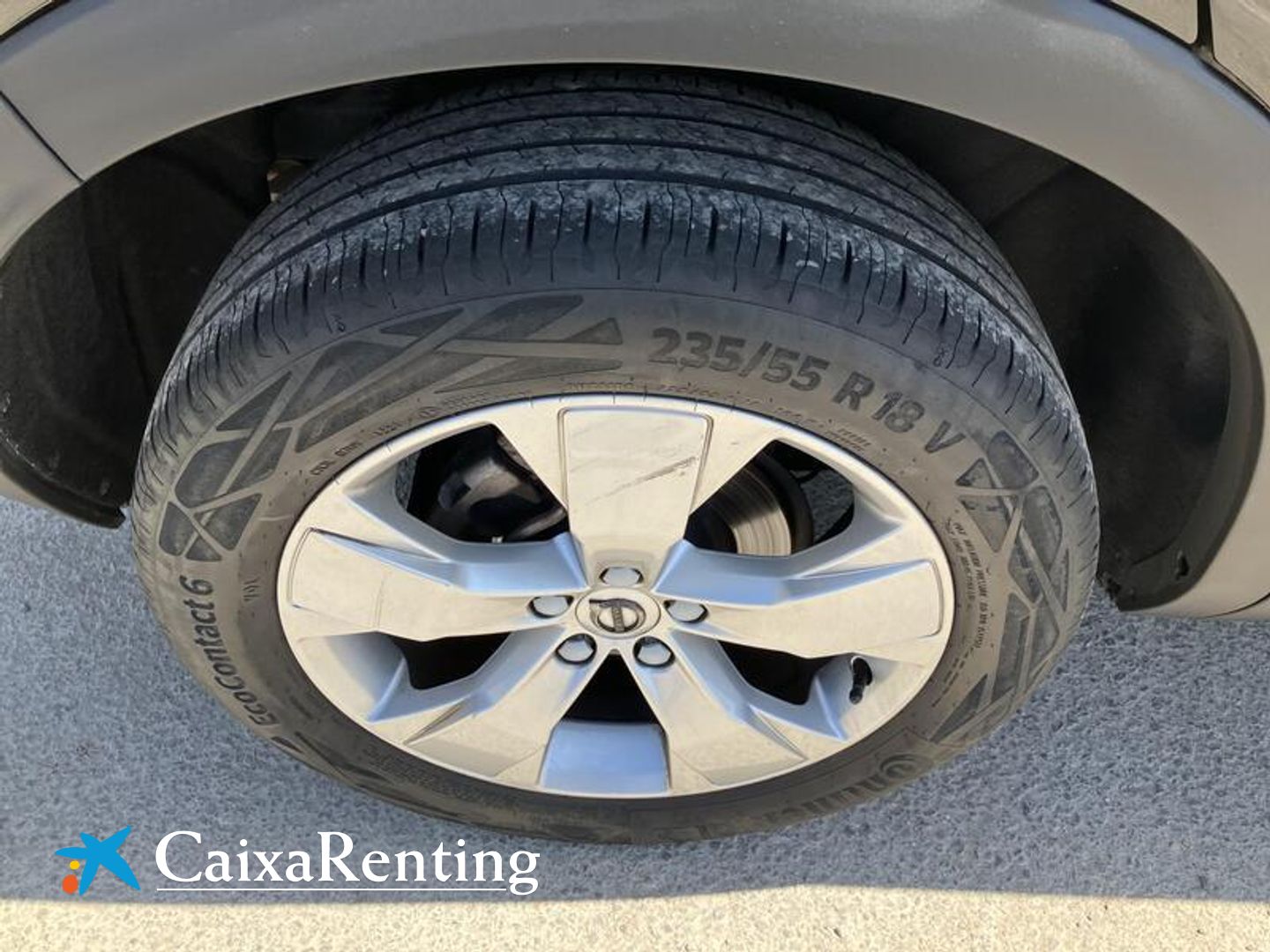 Volvo XC40 T2 Momentum Pro Auto 95 kW (129 CV)