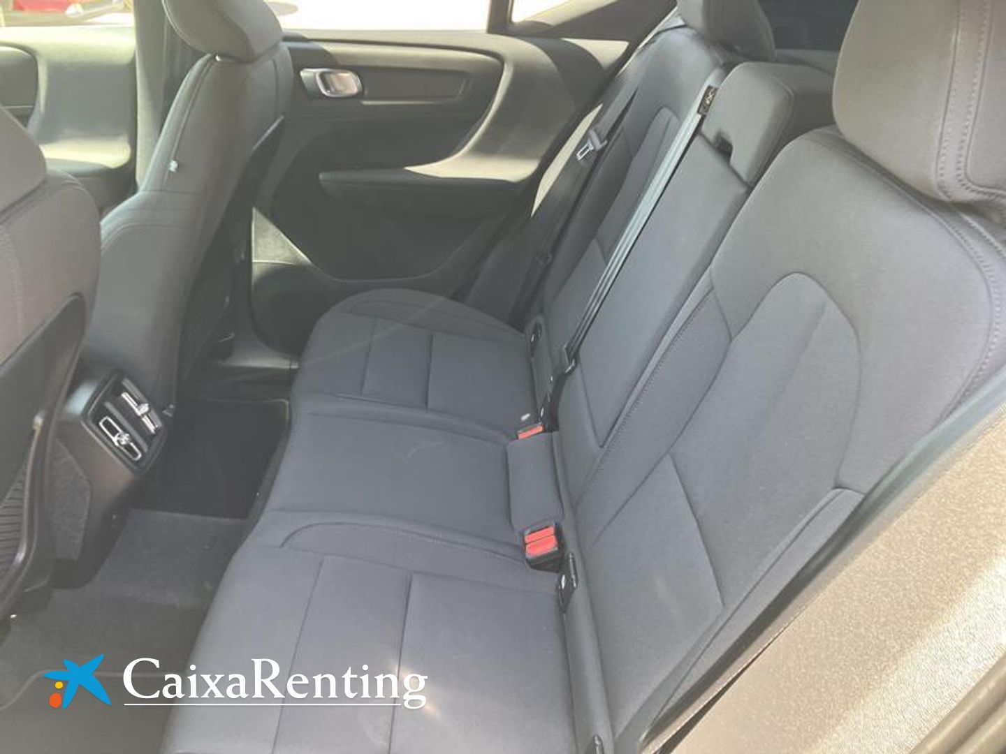 Volvo XC40 T2 Momentum Pro Auto 95 kW (129 CV)