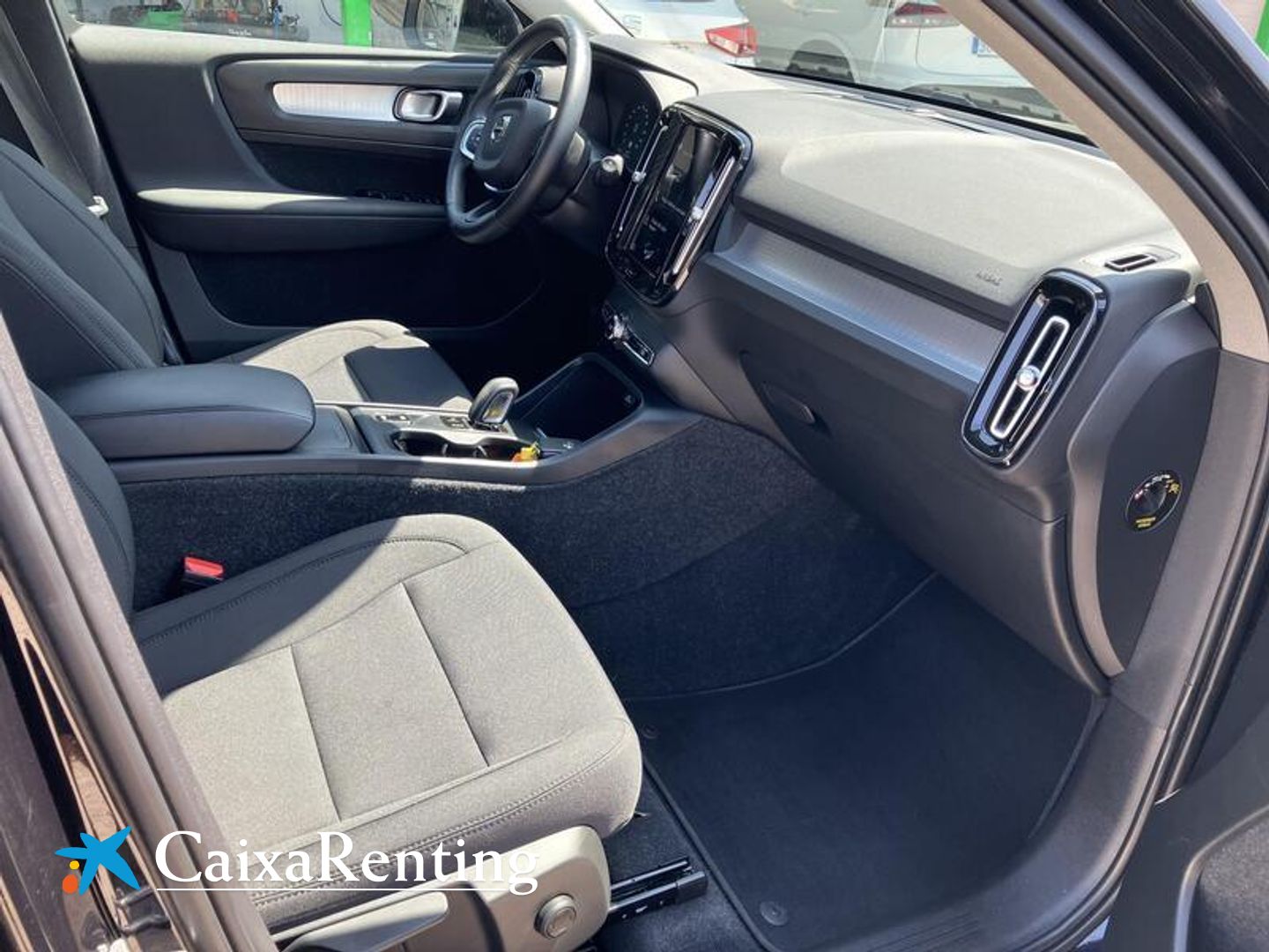 Volvo XC40 T2 Momentum Pro Auto 95 kW (129 CV)