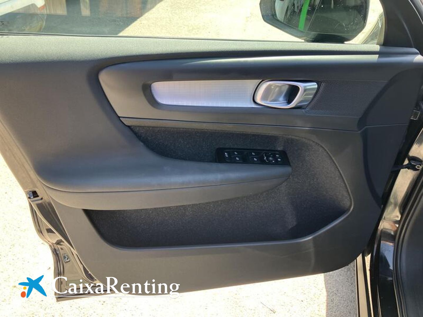Volvo XC40 T2 Momentum Pro Auto 95 kW (129 CV)