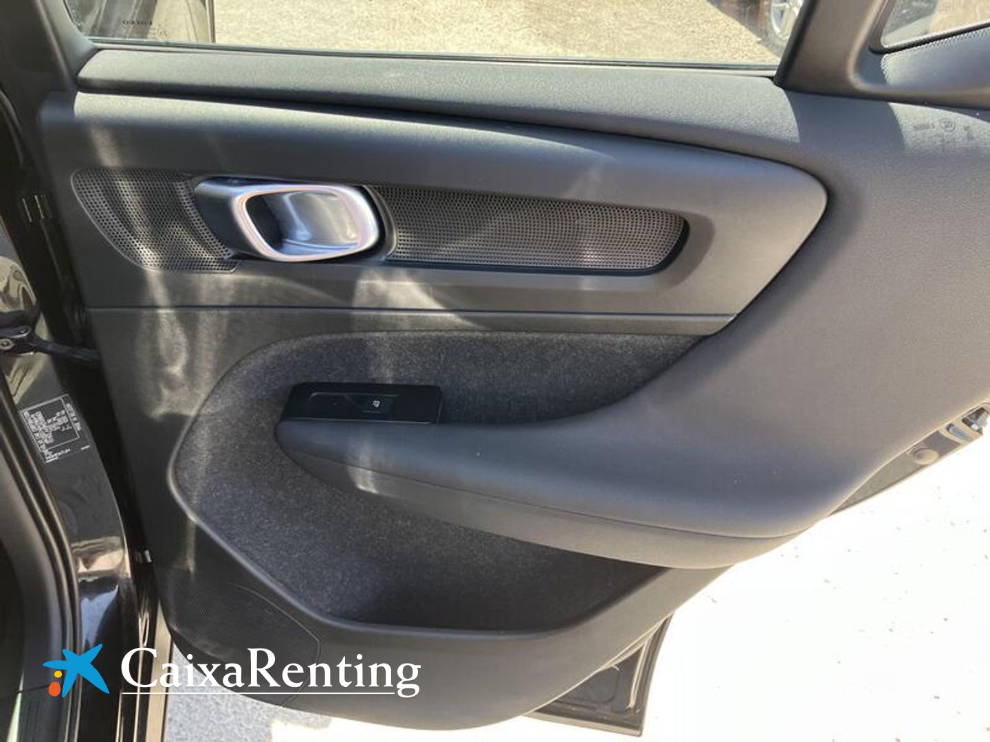 Volvo XC40 T2 Momentum Pro Auto 95 kW (129 CV)