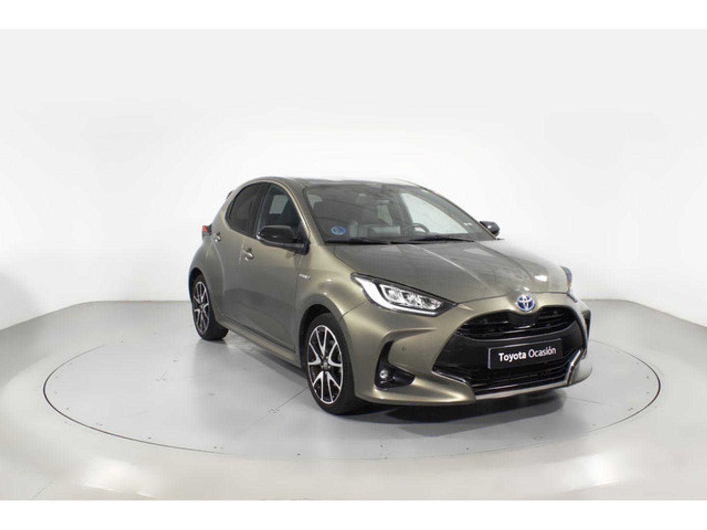Toyota Yaris 1.5 120H Style Plus 85 kW (116 CV) Marrón Compact