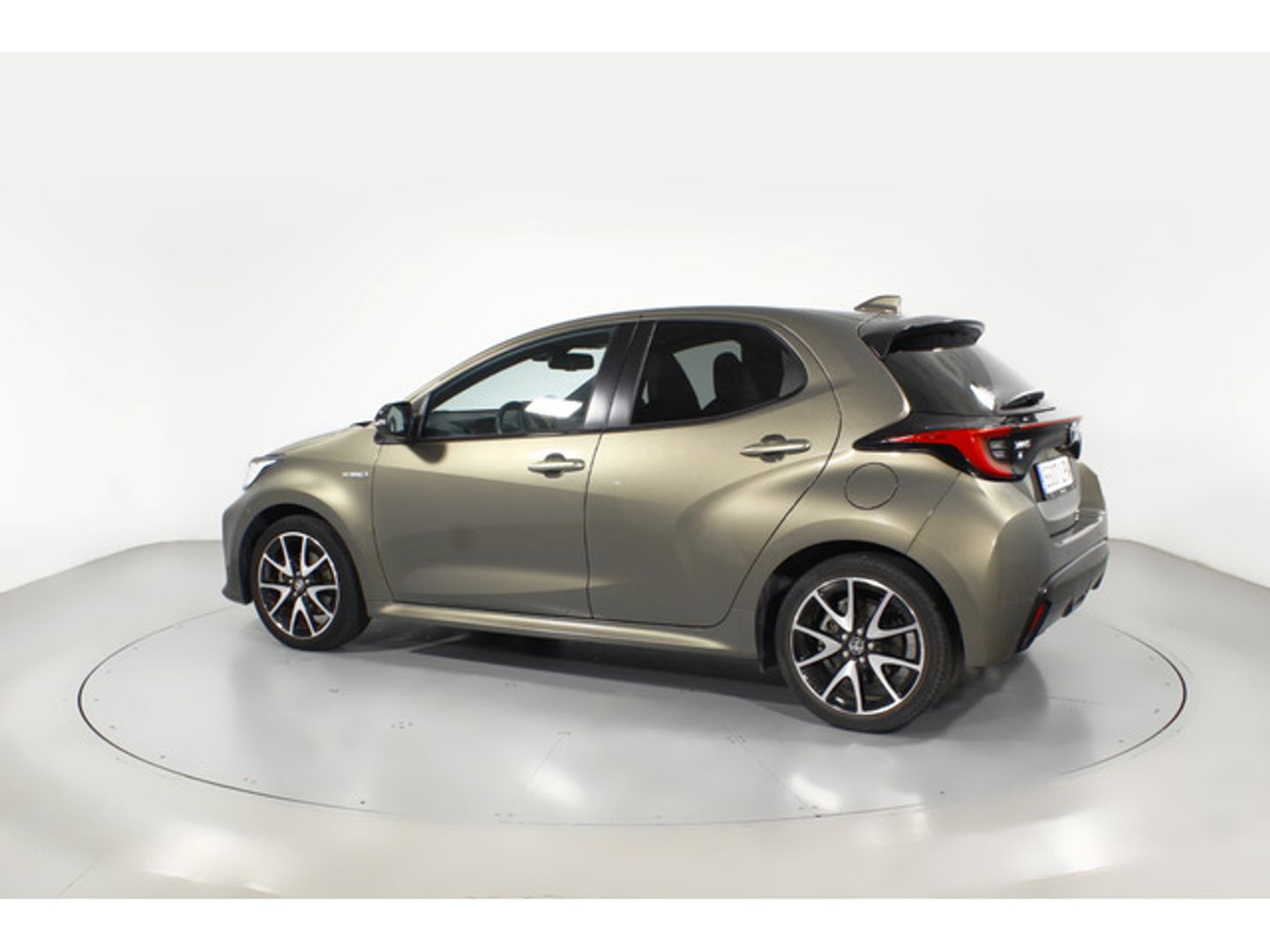 Toyota Yaris 1.5 120H Style Plus 85 kW (116 CV)