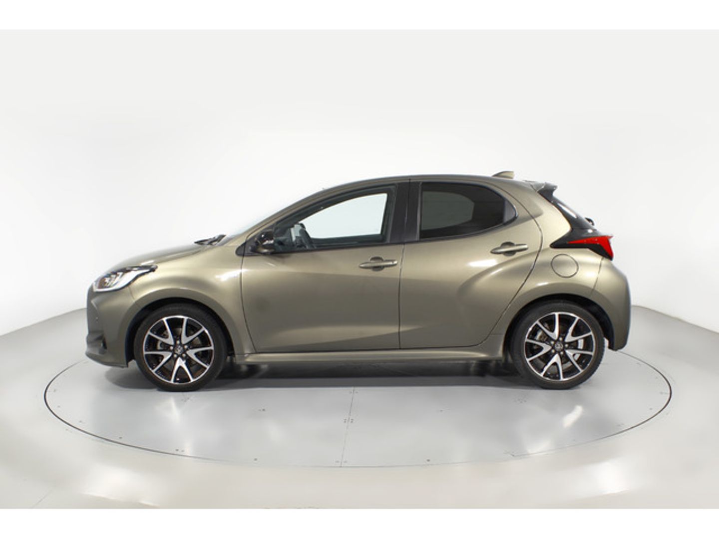 Toyota Yaris 1.5 120H Style Plus 85 kW (116 CV)