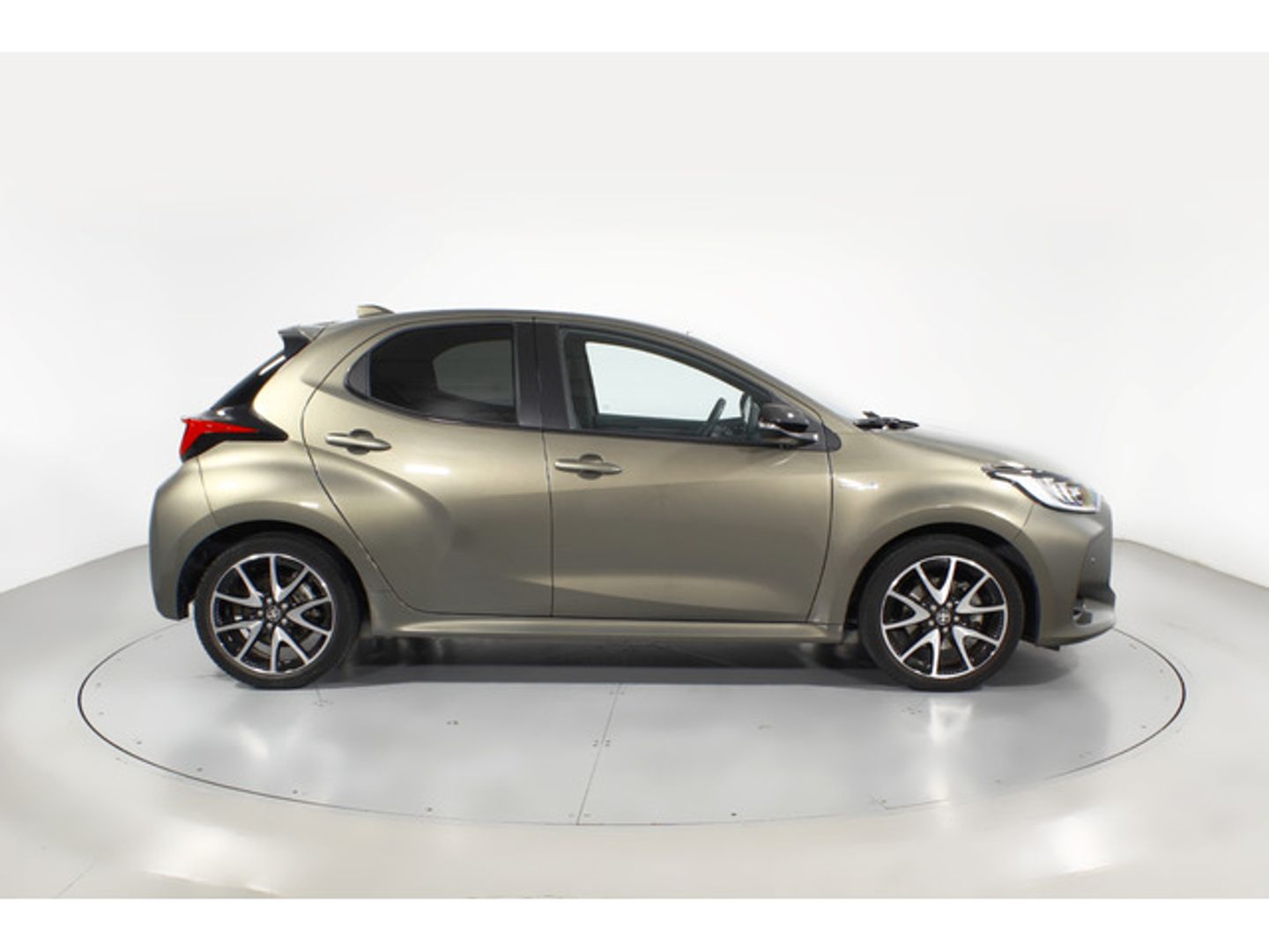 Toyota Yaris 1.5 120H Style Plus 85 kW (116 CV)