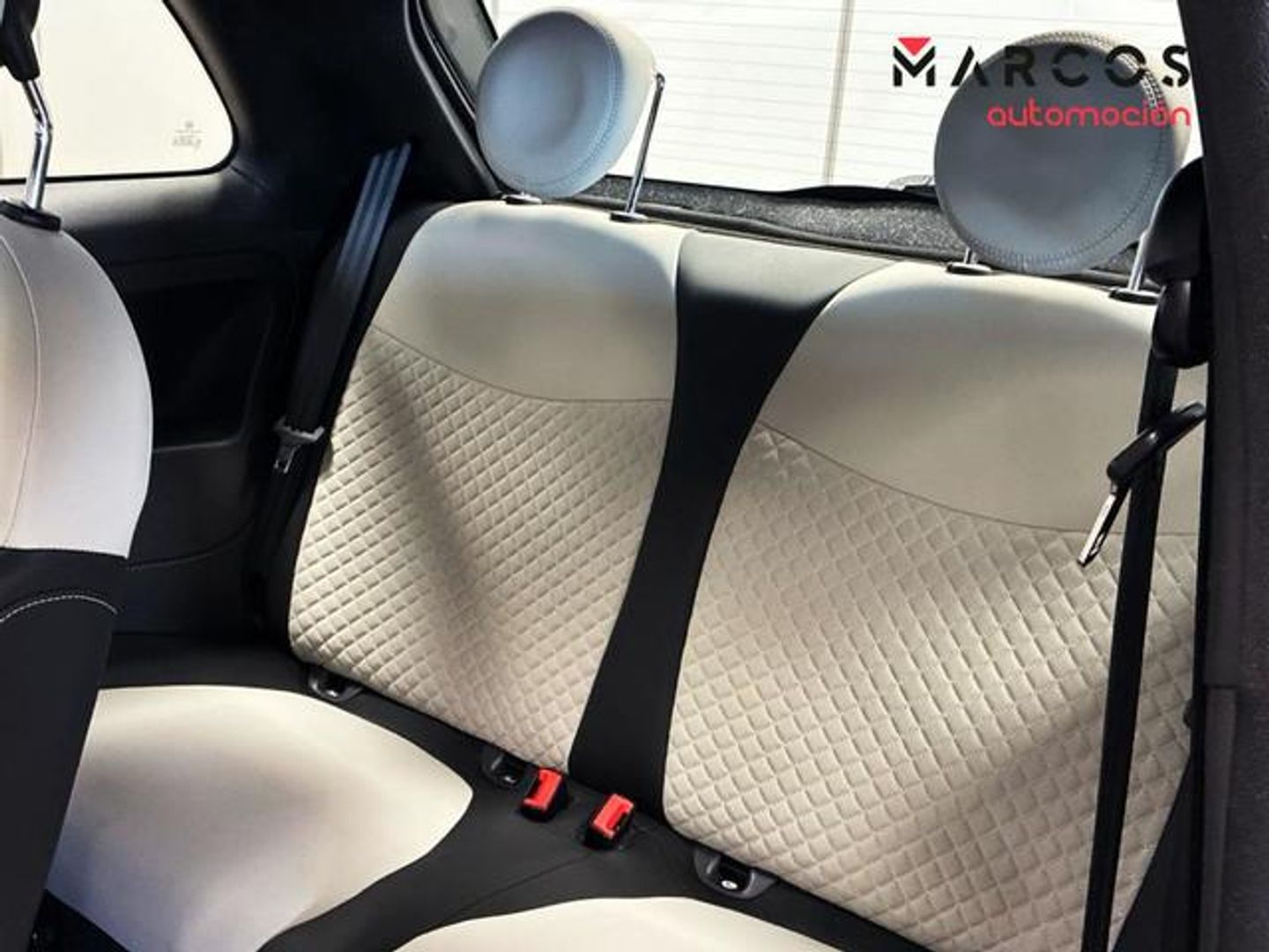 Fiat 500 1.0 Hybrid Dolcevita 51 kW (70 CV)