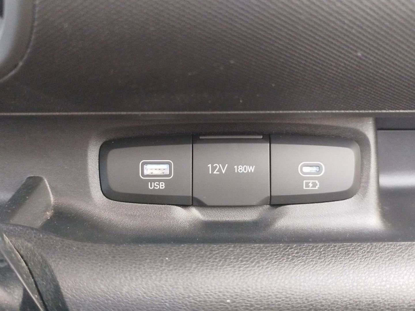 Hyundai Inster 49KWH Maxx 85 kW (116 CV)