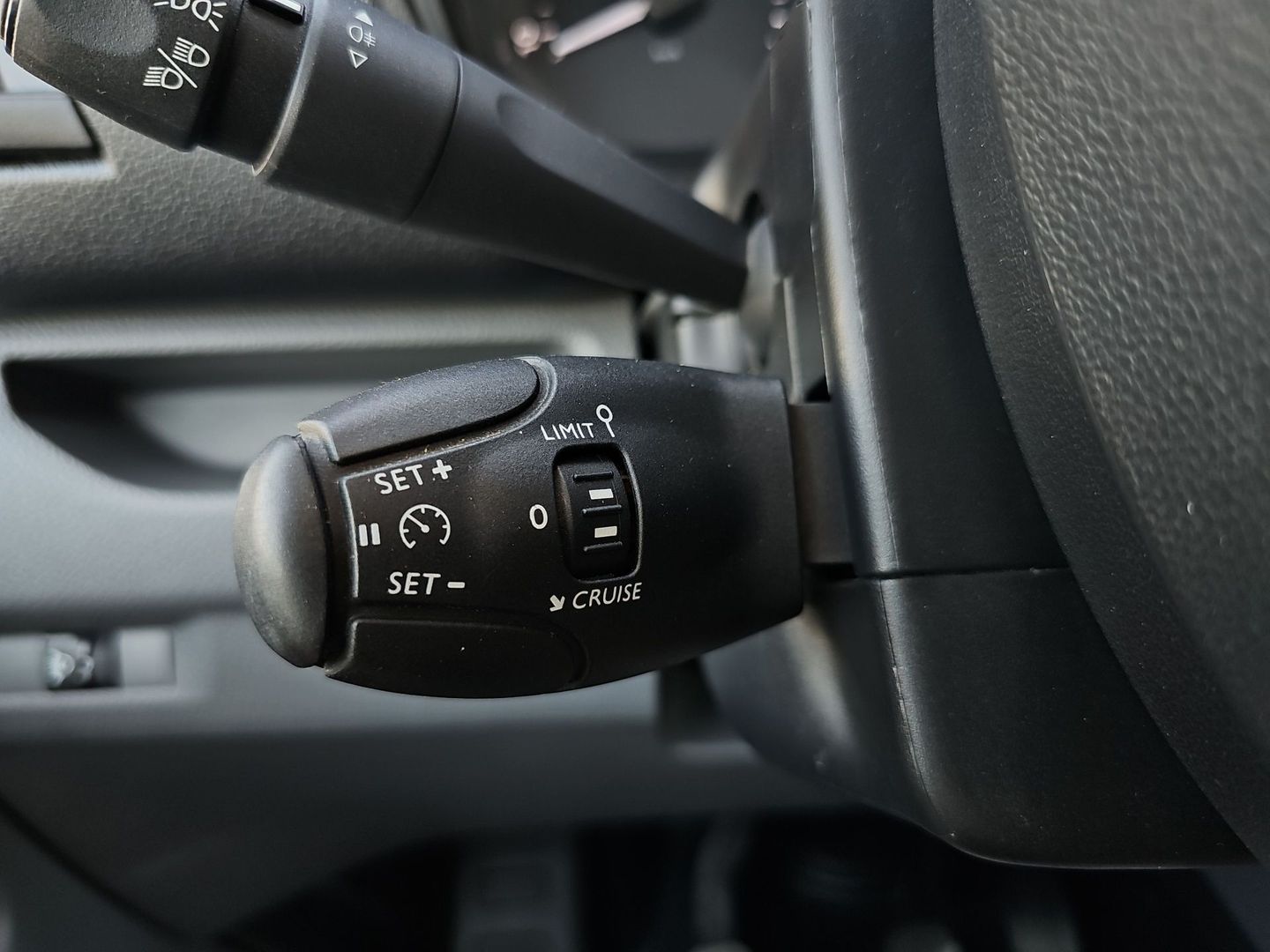 Peugeot Expert Furgon BlueHDi 120 S&S Pro Standard 88 kW (120 CV)