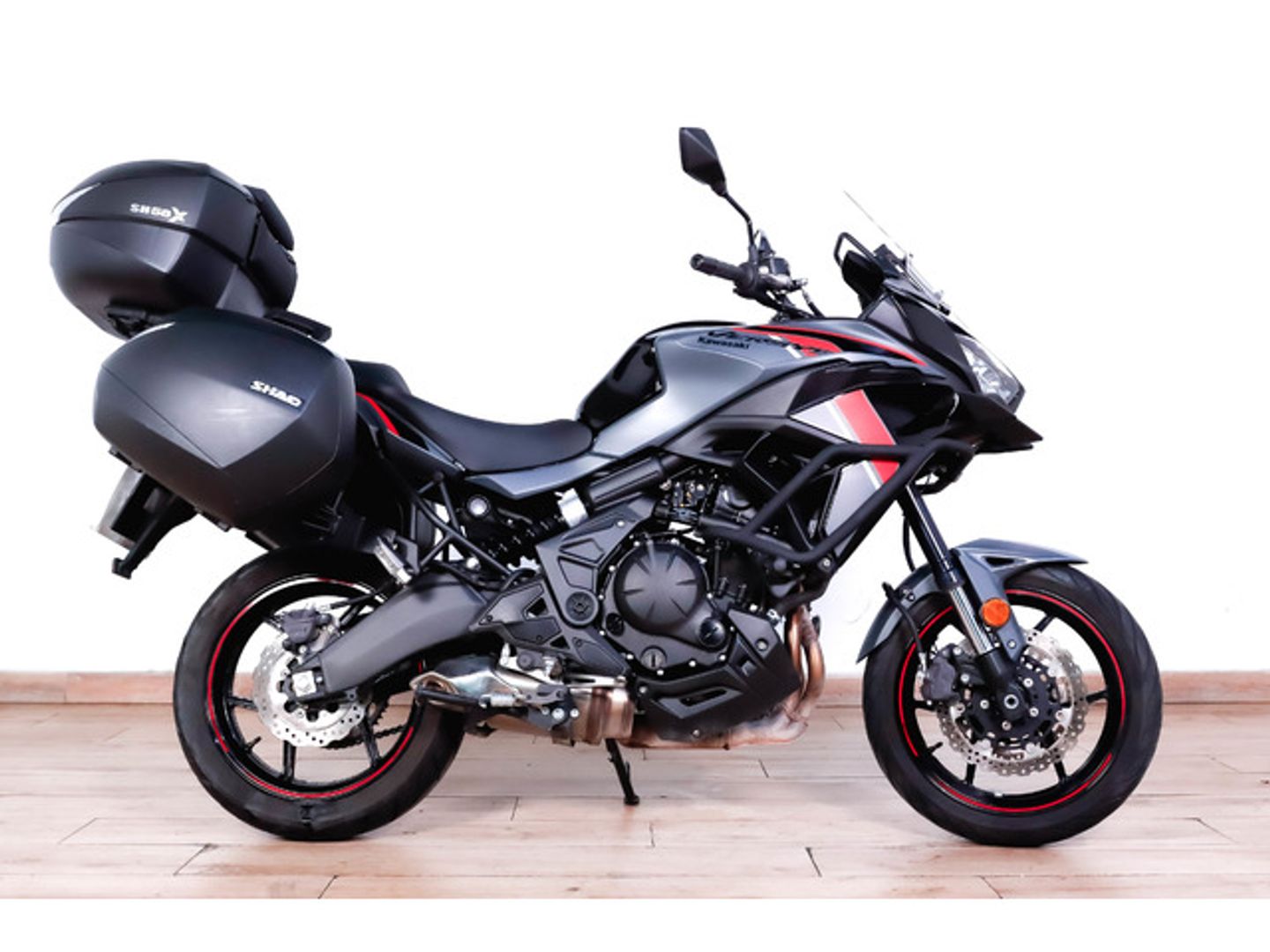 Kawasaki Versys 650 Gris Motorcycle