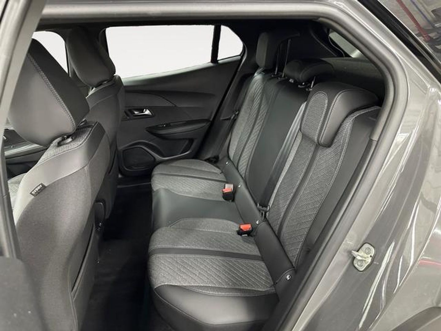 Peugeot 2008 PureTech 100 S&S Allure 75 kW (100 CV)