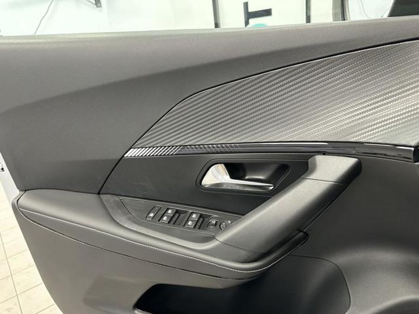 Peugeot 2008 PureTech 100 S&S Allure 75 kW (100 CV)
