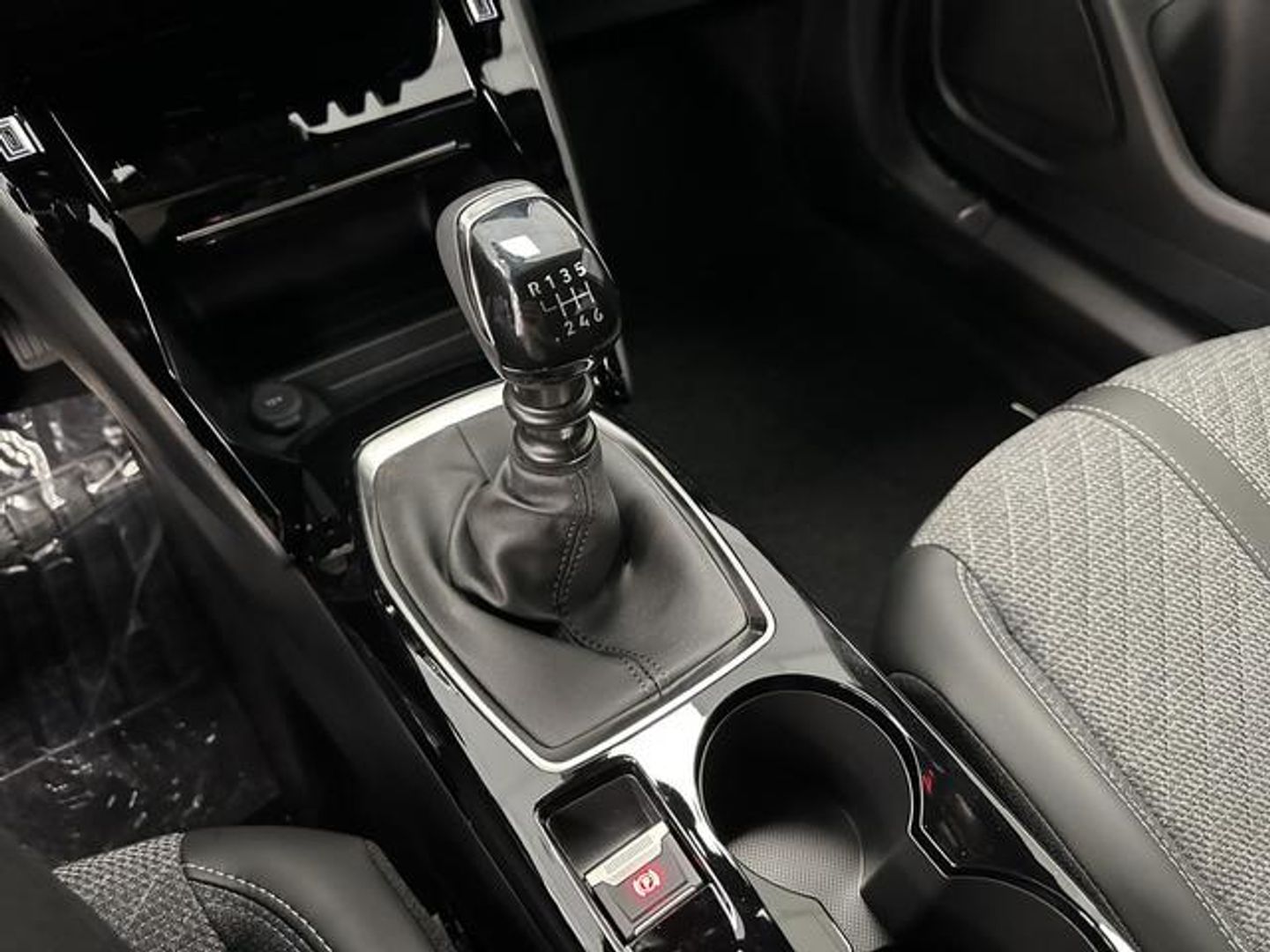 Peugeot 2008 PureTech 100 S&S Allure 75 kW (100 CV)