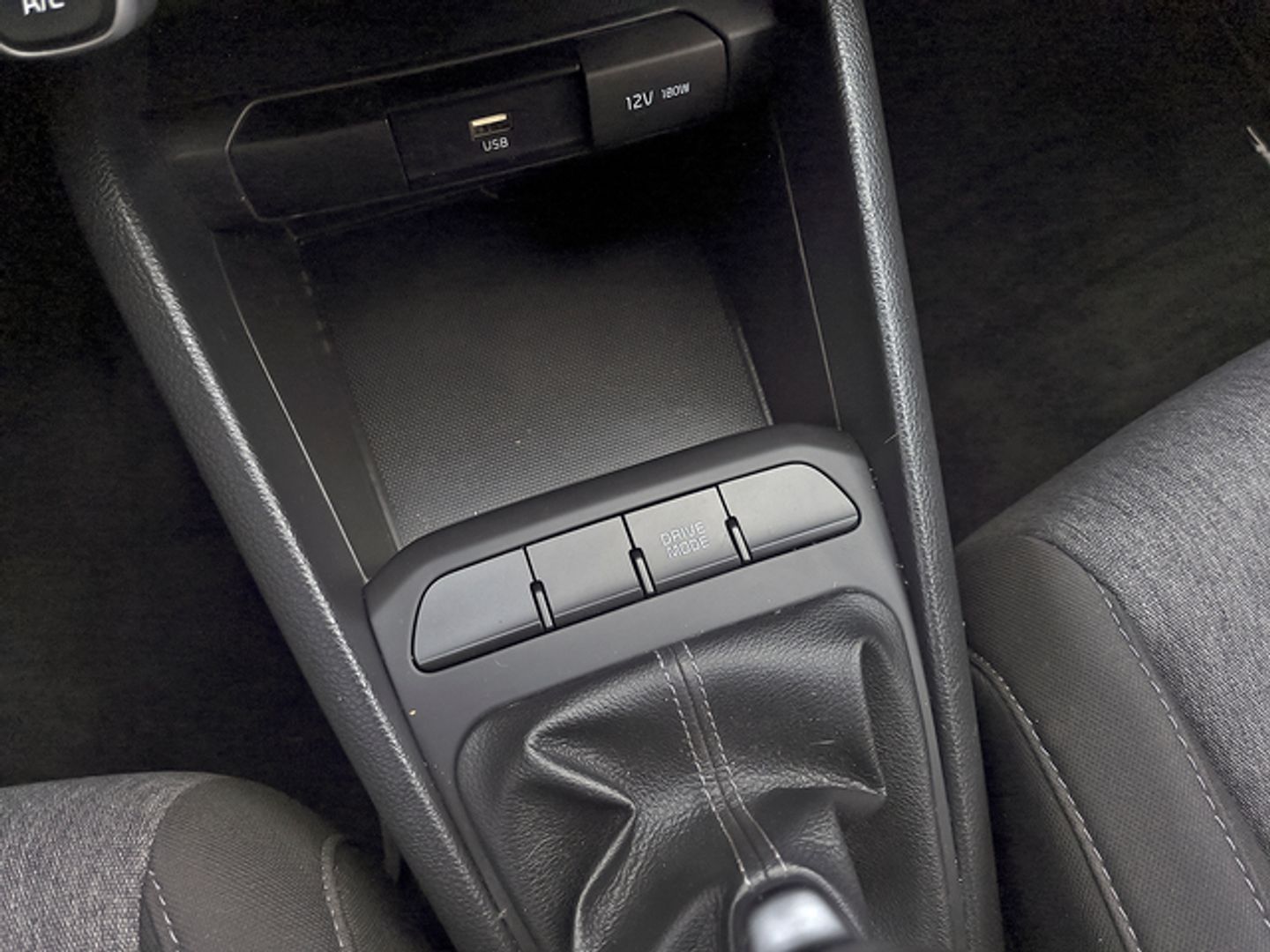 Kia Stonic 1.0 T-GDi MHEV iMT Concept 74 kW (100 CV)