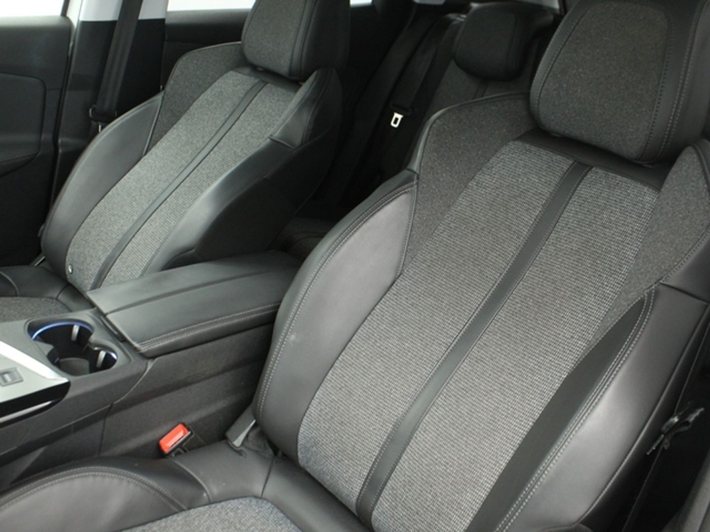 Peugeot 3008 1.5 BlueHDi S&S Allure EAT8 96 kW (130 CV)