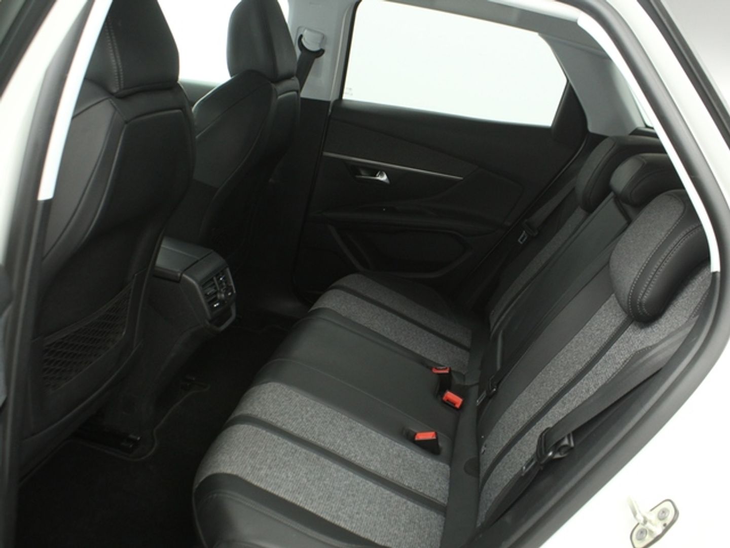 Peugeot 3008 1.5 BlueHDi S&S Allure EAT8 96 kW (130 CV)