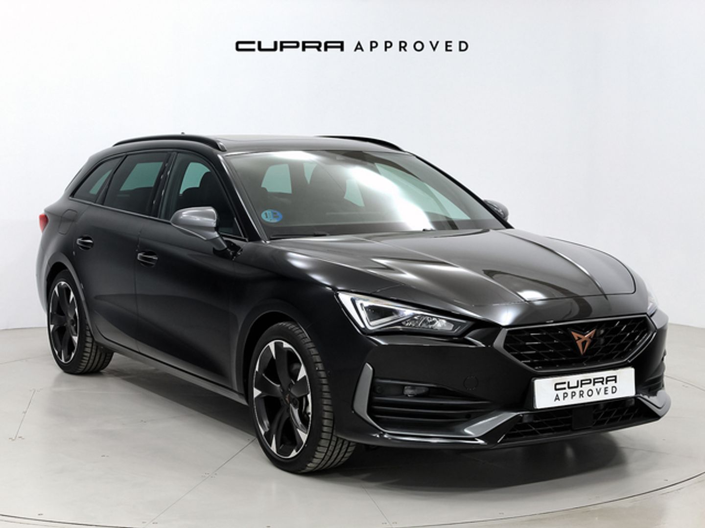 CUPRA Leon Sportstourer 1.5 eTSI DSG 110 kW (150 CV) Negro Familiar
