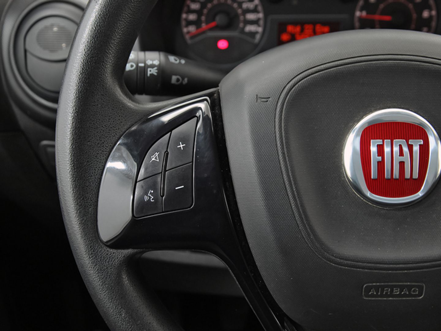 Fiat Fiorino Furgon 1.3 Multijet Cargo SX 70 kW (95 CV)