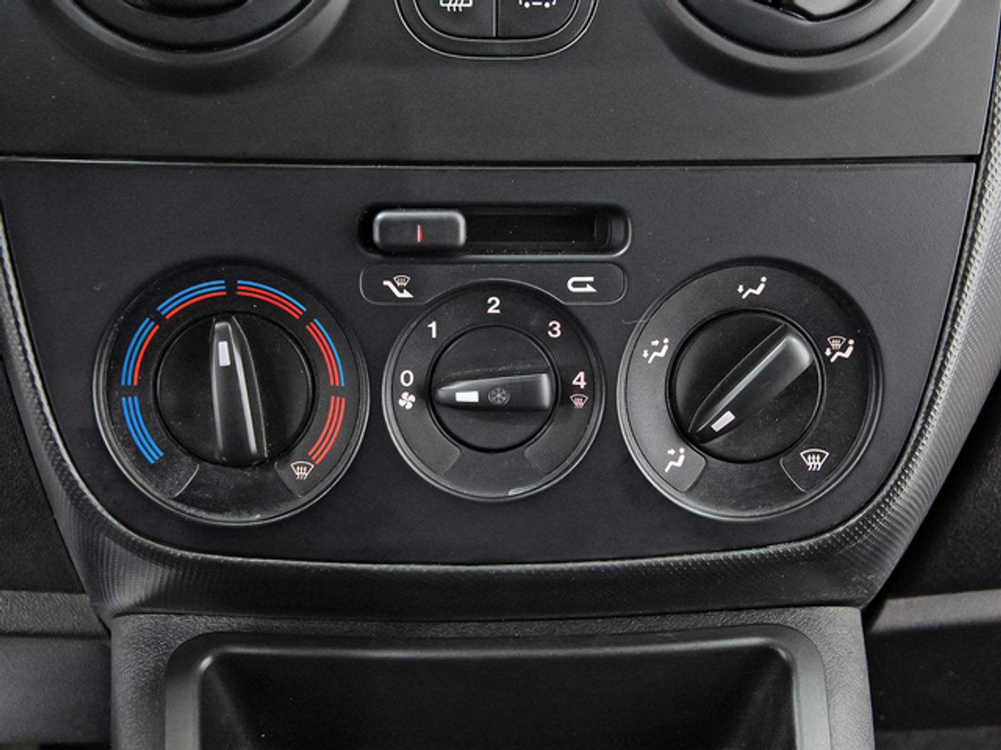 Fiat Fiorino Furgon 1.3 Multijet Cargo SX 70 kW (95 CV)