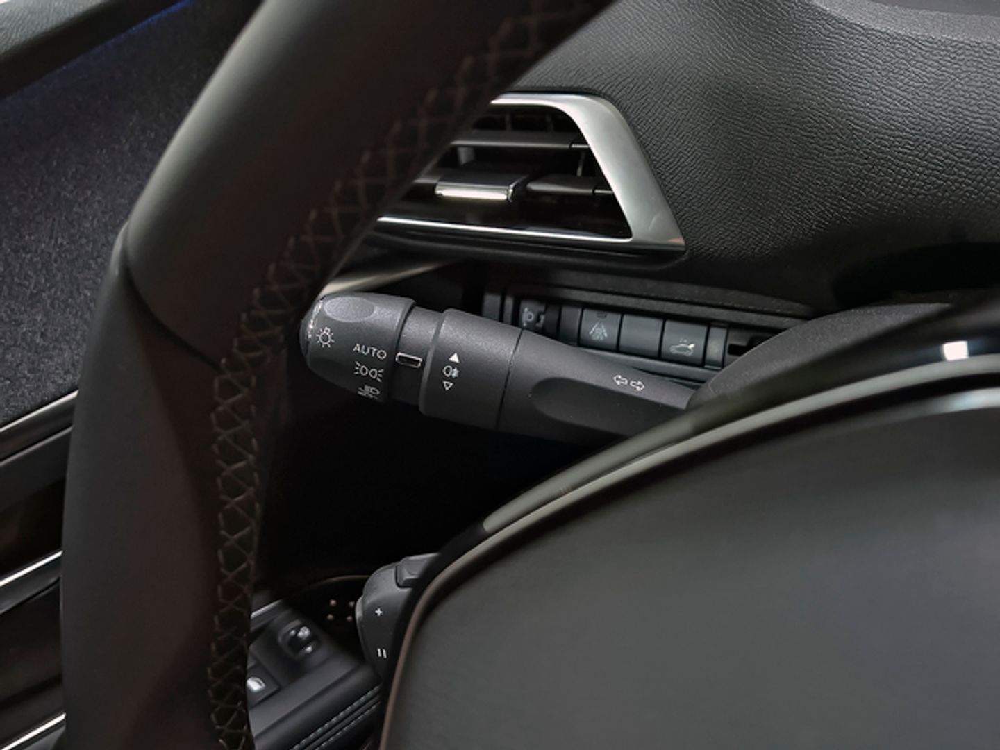 Peugeot 5008 PureTech 130 S&S Allure Pack 96 kW (130 CV)