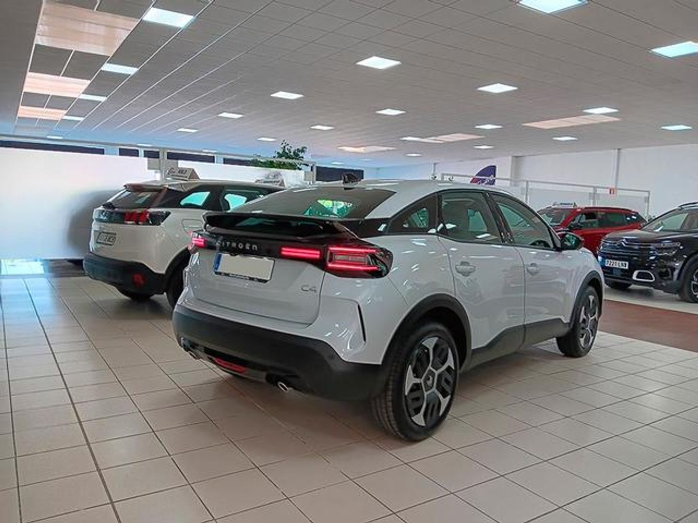 Citroen C4 Hybrid 136 Plus e-DCS6 100 kW (136 CV)