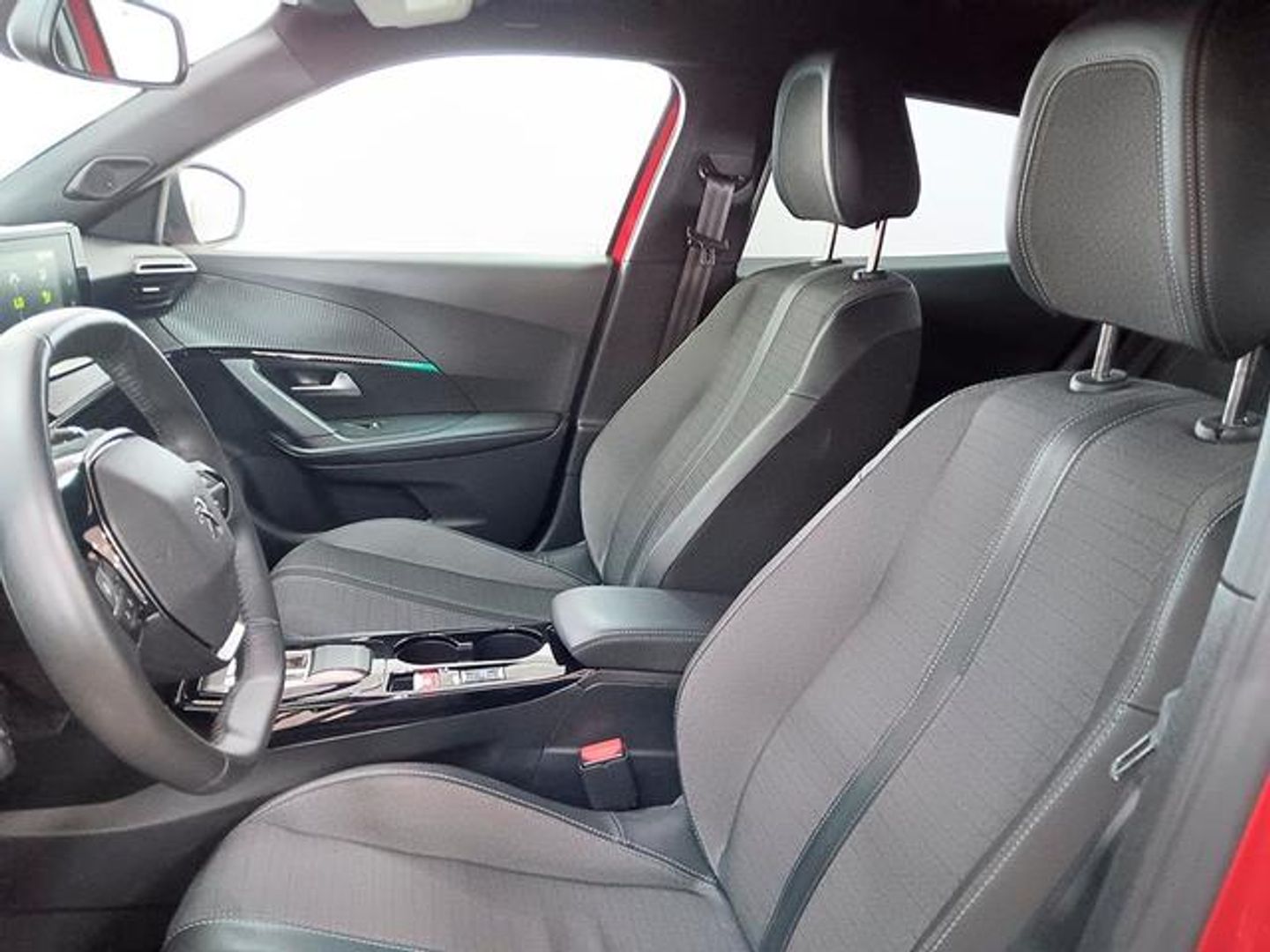 Peugeot 2008 PureTech 130 S&S Allure Pack EAT8 96 kW (130 CV)