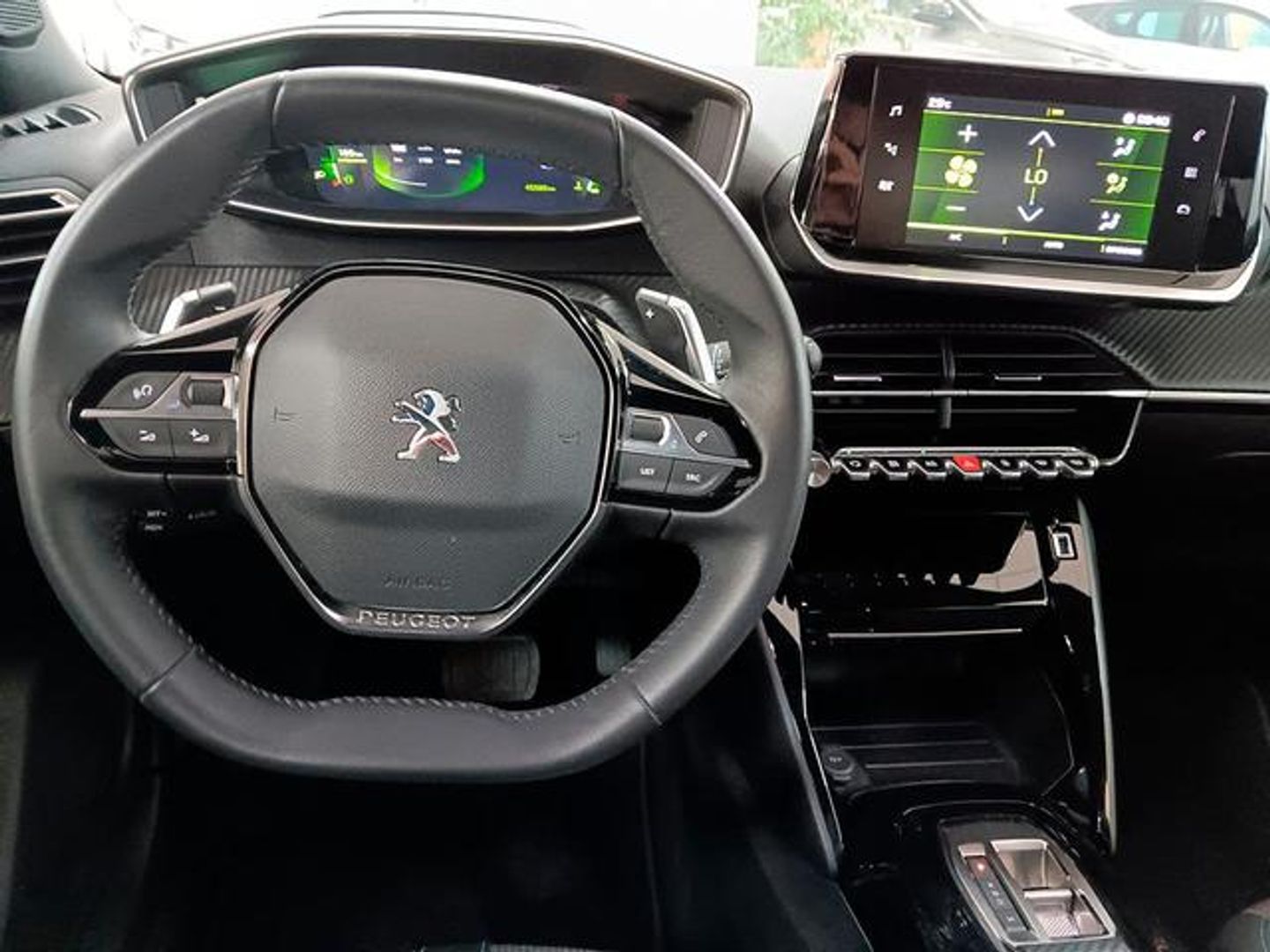 Peugeot 2008 PureTech 130 S&S Allure Pack EAT8 96 kW (130 CV)