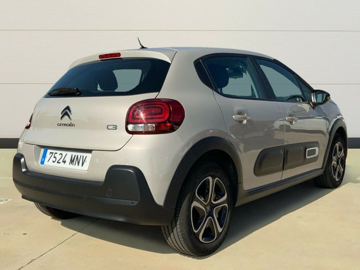 Citroen C3 PureTech 83 Plus 61 kW (83 CV)